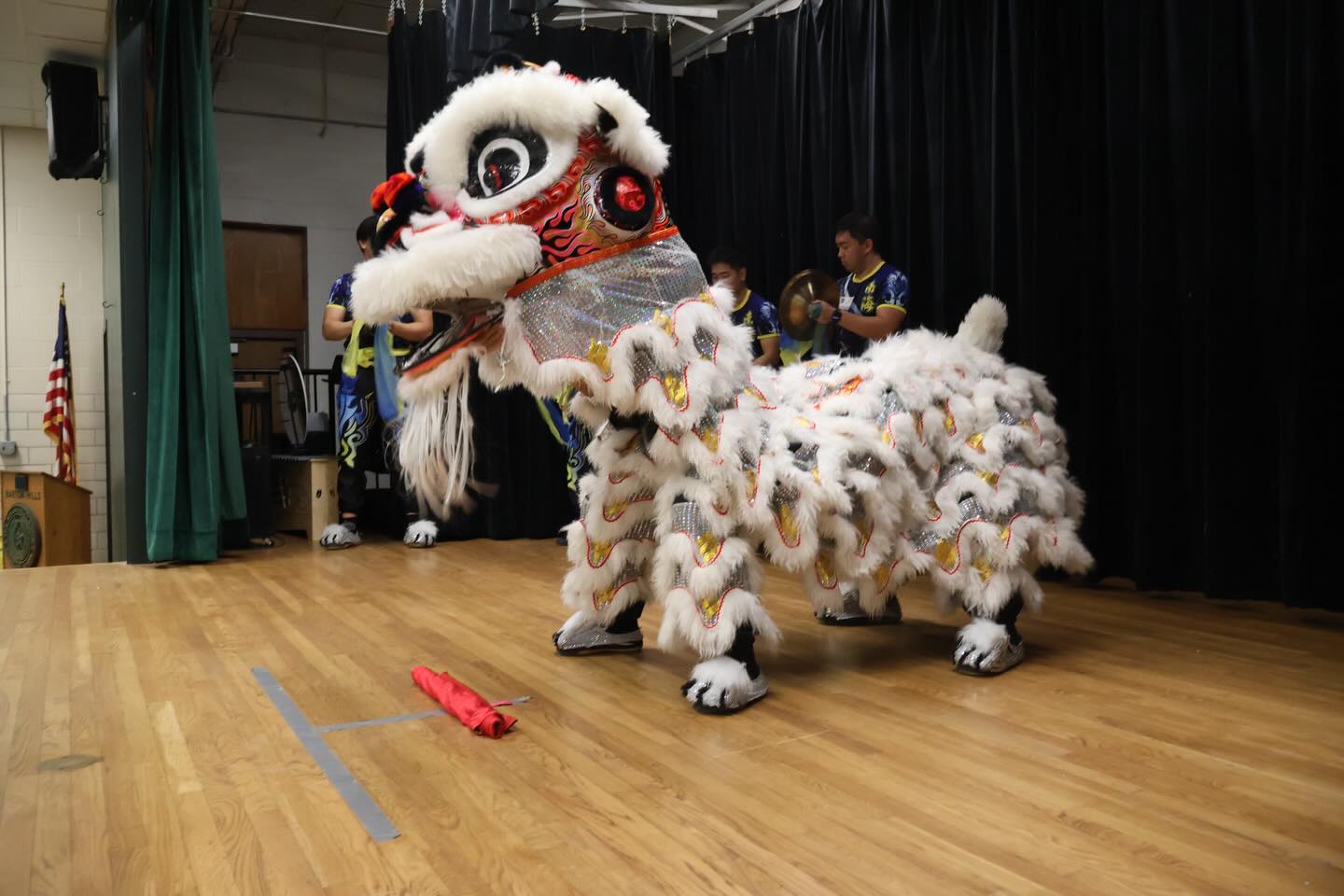 Huge thank you to @bheeagles for having us celebrate Chinese New Year with your students! 🧧🐲 We loved
sharing the energy, culture, and joy with such an amazing school community. Wishing everyone a happy, healthy, and prosperous year ahead!
-
-
-
#Austin #cny26 #austinliondance #dragondancer #chinesenewyear