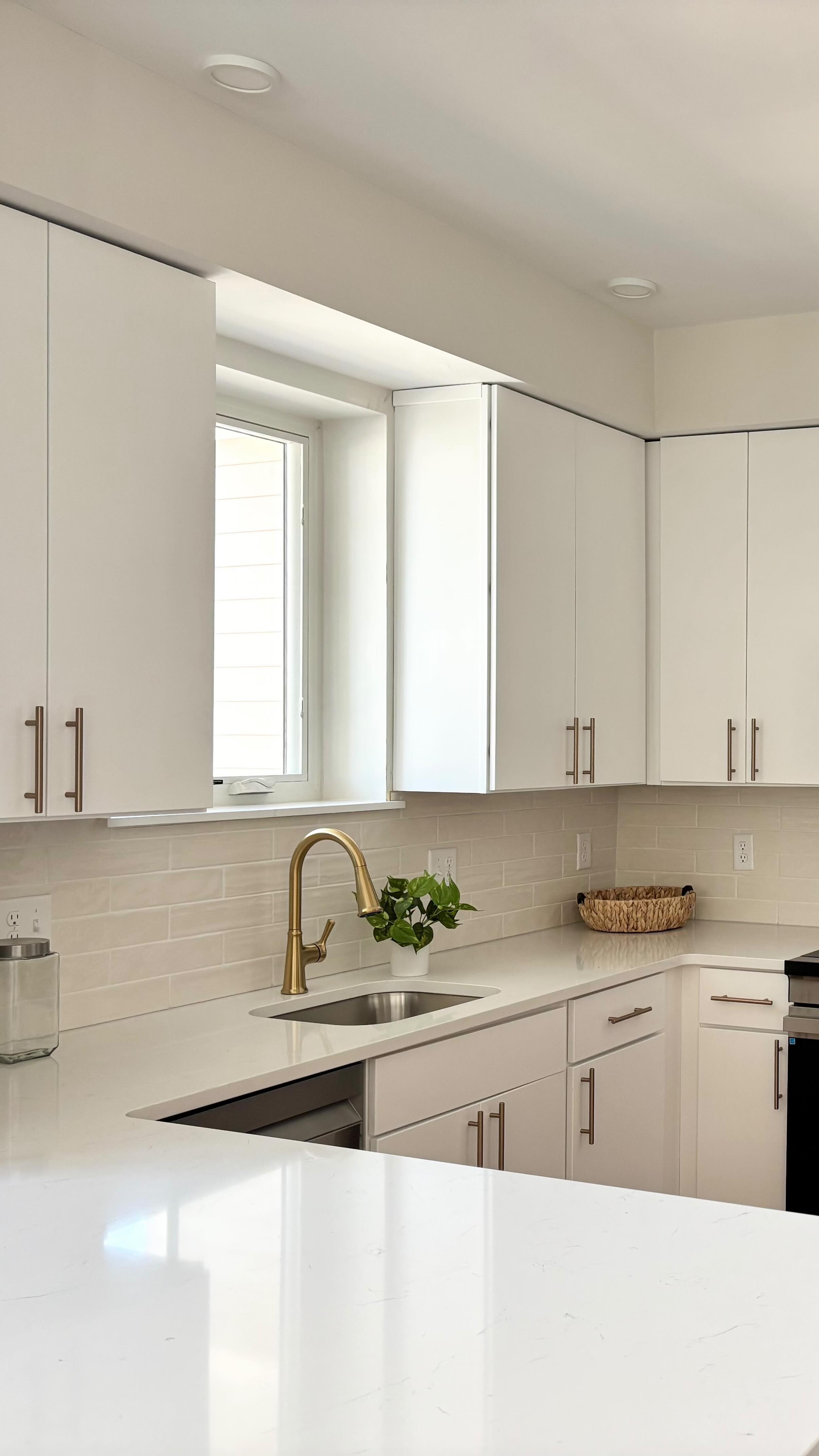 āØLUXURY CONDO FOR SALE IN MEDFORDāØ
š421 High St, Unit 203
Medford MA
2 BD I 1 BA I 805 SF I $675,000
⢠Exceptional rear facing corner unit
⢠Private, covered deck
⢠Open concept kitchen with peninsula, induction range and contemporary slab cabinets
⢠1 deeded parking spot
⢠Ground-level coffee shop
⢠0.1 miles from the West Medford MBTA station
LISTING AGENTS
š¤ Paul Cirignano
š 781.570.9007
āļø Paul@TheSynergyREgroup.com
š¤ David Proch-Wilson
š 617.763.4771
āļø David@TheSynergyREgroup.com
Link in bio for more info!
.
.
.
.
#condowithoutdoorspace #2bedroomcondo #privatedeck #chromehardware #moderncondominium