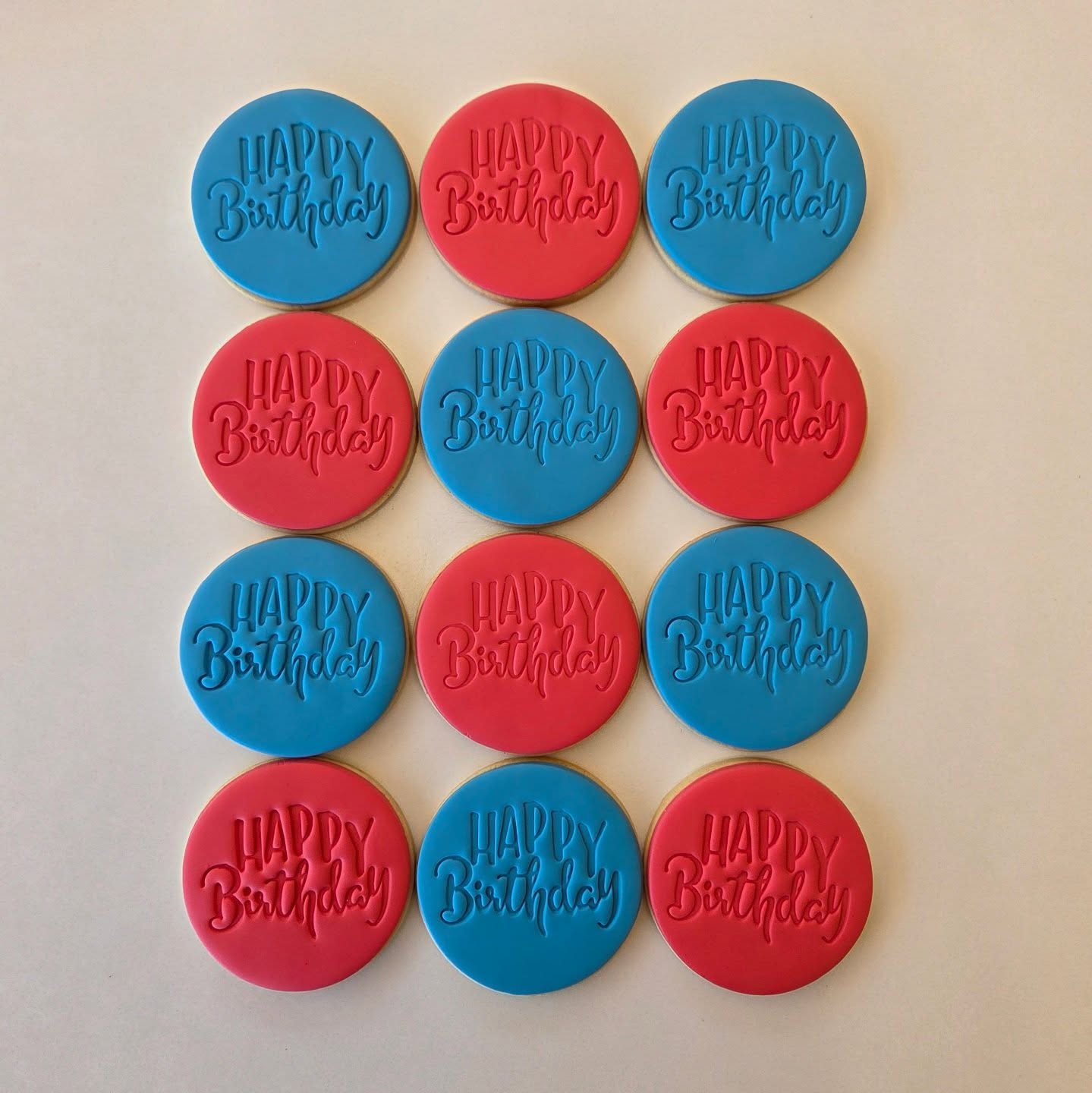 Birthday Sugar Cookies, Made to Celebrate!
Our delicious vanilla sugar cookies are the ultimate birthday indulgence for you and your guests 🍪✨
Perfect as party decorations in custom colours to match your theme or as sweet party favours everyone will love.
💛 Hand-made locally in The Vines by Maree
💛 Made with quality ingredients
💛 Beautifully packaged and ready for your party
Because every birthday deserves something special (and delicious!). 🎂
📩 Message to find out more.