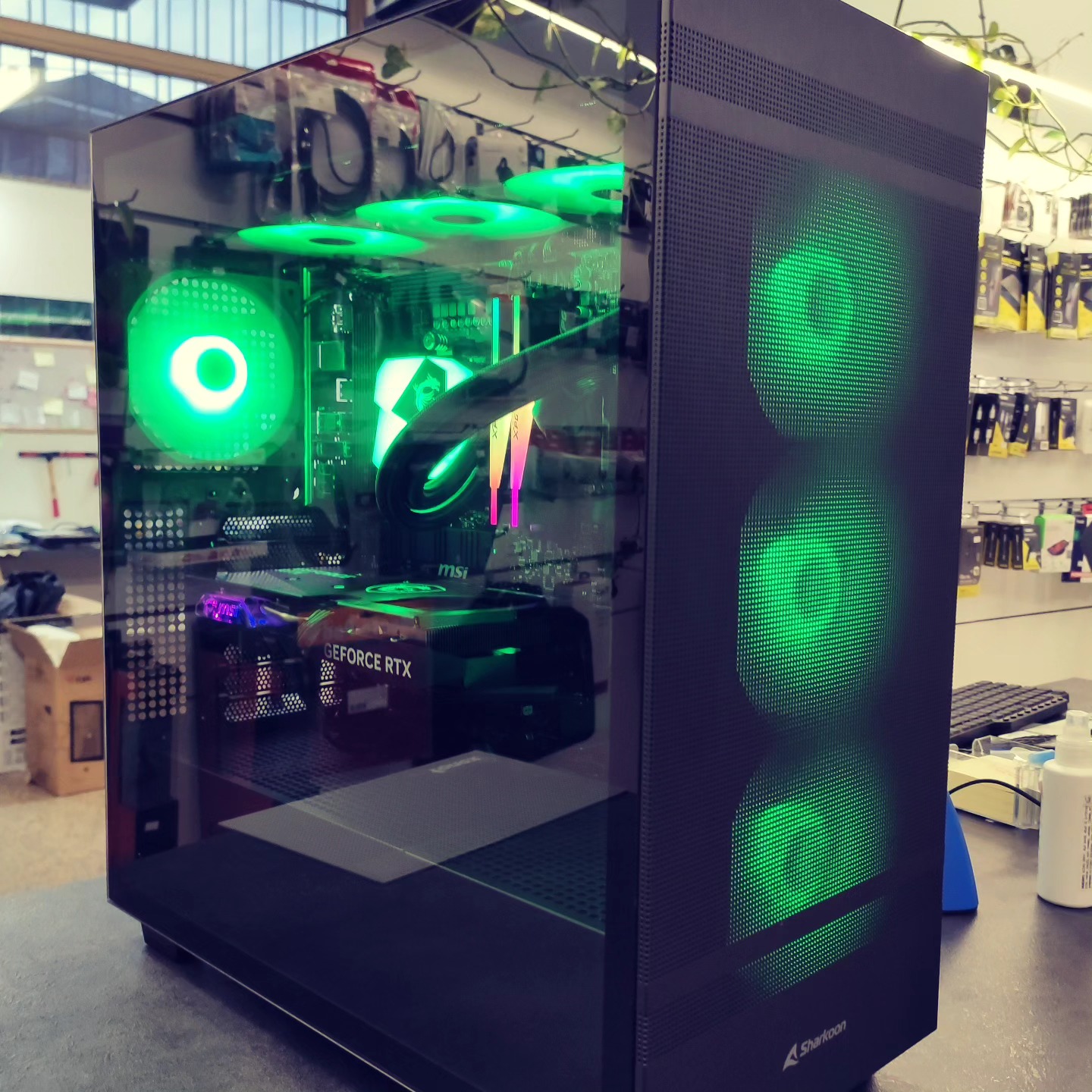 Altro PC in consegna.
✔️AMD ryzen 7 7700
✔️ 32 GB RAM DDR5
✔️SSD NVME 2TB
✔️NVIDIA RTX 4060 GAMING X
✔️ DISSIPATORE LIQUIDO MSI
✔️CASE SHARKOON