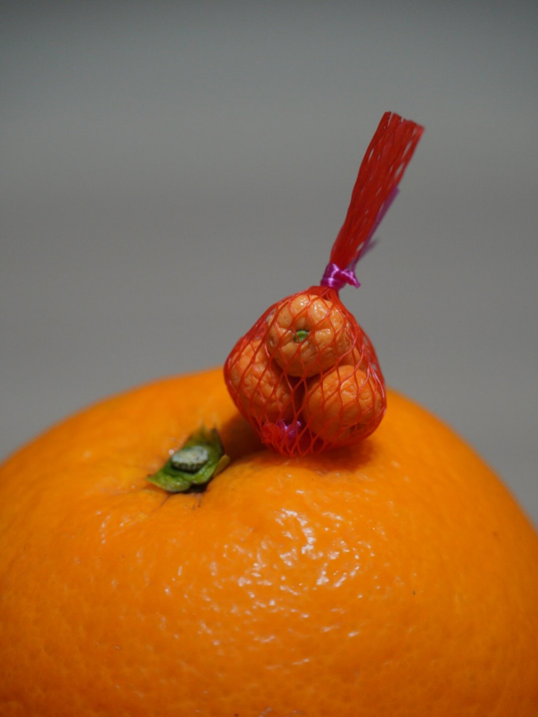 Guess who’s back 👀🍊
Our Bag of Oranges earrings from CNY 2023 are making a comeback! Good luck included 🧧✨
#publicgarden #goodluckenergy