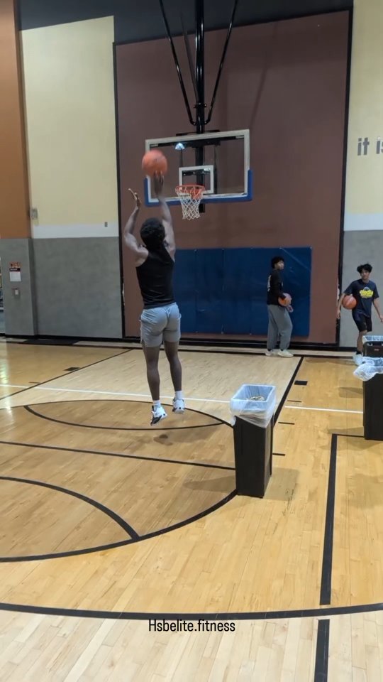 No talk. No shortcuts.
Let the work speak. 🏀
#LetTheWorkSpeak #TexasBasketballTraining #HSBElite #BasketballLife #YouthHoops