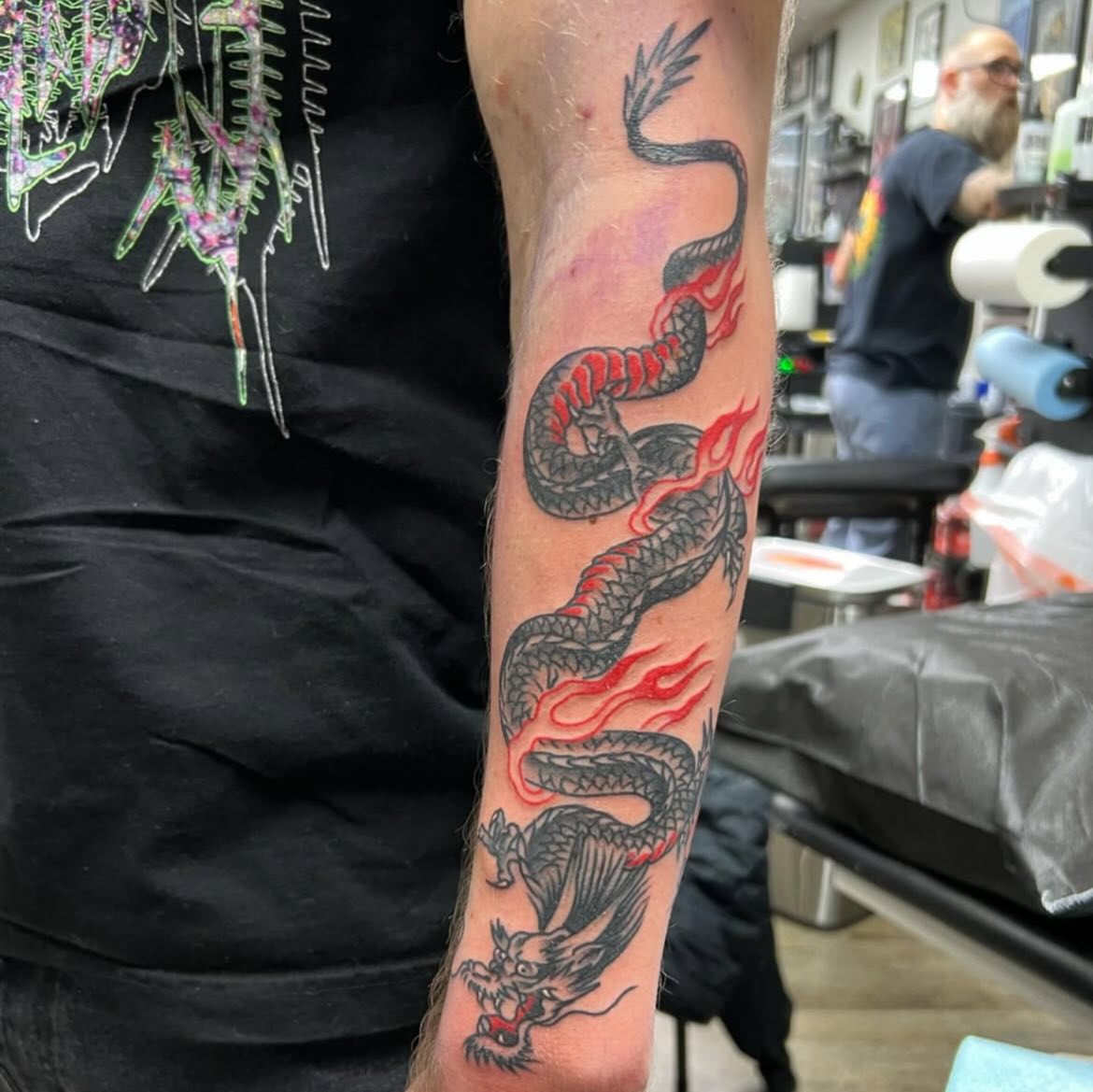 🔥 Check out this fiery dragon 🐉 from @k.grin99 ! Stop by on a Tuesday/Wednesday/Friday/Saturday from 12pm-8pm to get on Kennady’s books!
#ironwoodink #dragontattoo #omahatattooshop #omahanebraska #tattoo