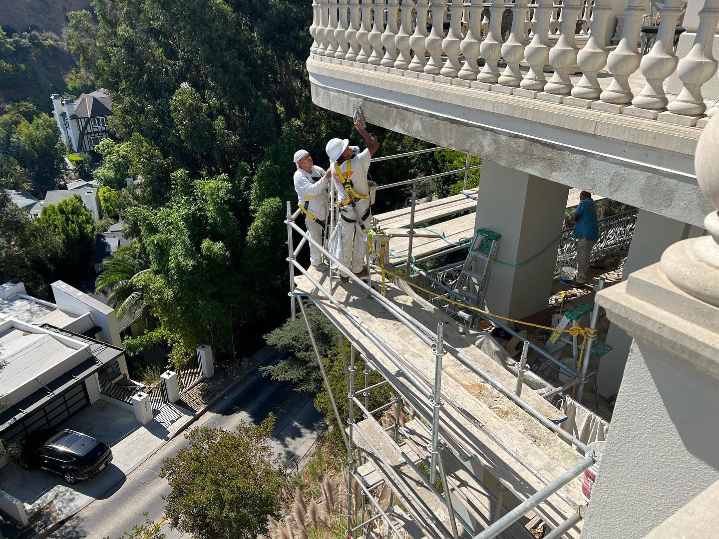 Doing great work on an amazing property in BH…
#design
#luxe
#luxury
#luxurydesign
#interiorarchitecture
#archtecture
#archilovers
#residentialdesign
#architecturephotography
#theworldofinteriors
#vogueliving
#modernluxury
#luxuryliving
#interieurs
#losangeles
#premiergreenpaintinglaoc
#interiordesignlosangeles
#photography
#realestate
#painting
#wallpaper
#designerslife
#homedevelopment
#home
#house