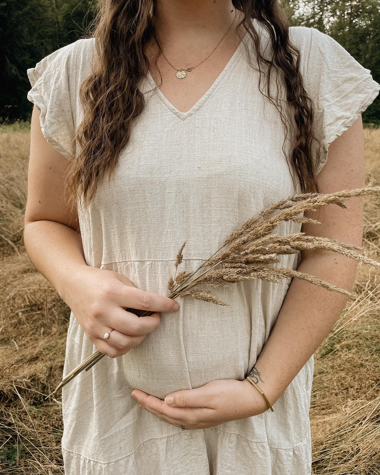 I’m so excited to share that I’ll be welcoming my second baby in February🤎🌈✨ it’s been quite the journey and I’m so grateful to be carrying this rainbow babe. My heart goes out so deeply to all those who have experienced or are experiencing infertility and/or loss - know that you are not alone and that I am always a listening ear if you need🤍
With that, it’s been a crazy 4 months balancing everything that’s why I’ve been so inconsistent here on Instagram! I’ve been working at births and with clients but have limited my time on here to prioritize my health and family a little more.
As for Olive & Oak, I am still accepting clients with due dates up to December 15th and then will be taking my maternity leave and closing temporarily 🤍 so reach out if you’re still looking for a doula and are due in the next few months!! Sending my love to you all!