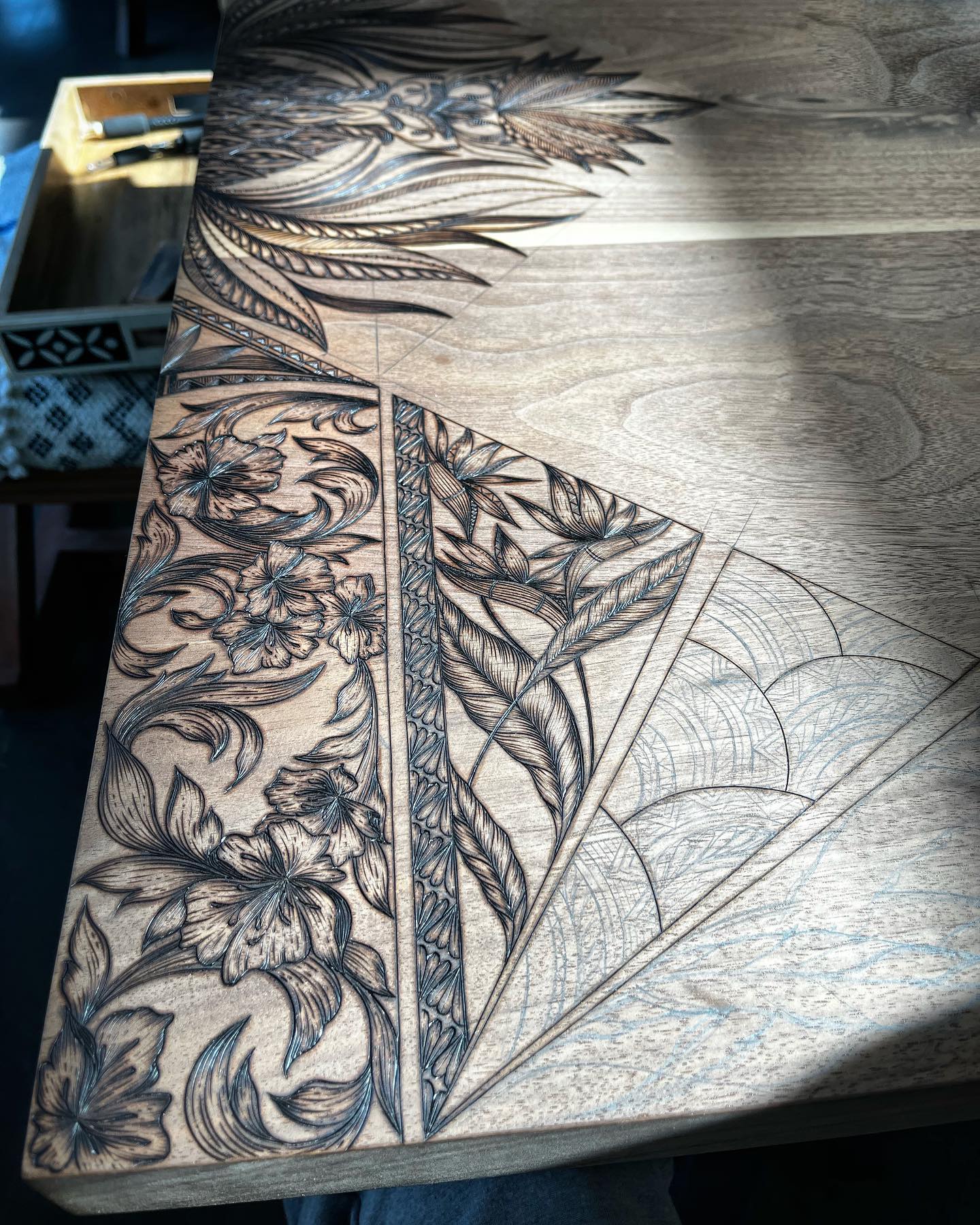 More dining room table progress ⚡️
.
.
.
.
.
#kcapurasdesign #pyrography #pyrographyart #pyrographyartist #woodart #woodartist #woodburning #woodburningartist #woodburningart #woodporn #burnedbyhand #freehand #pineapple #botanicalart #woodcraft #originaldesign #oneofakind #femalewoodworker #naturalstyle #homedecor #boho #bohohome #statementpiece #diningtable #customfurniture #artofinstagram #process #michigan #localartist @razertip