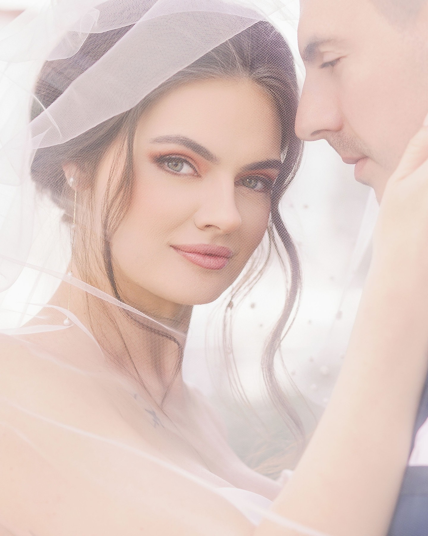 Can you blame me for falling in love with this photo? Ivanna and Dmytro are a breathtaking couple and Julia's eye for detail is sublime. What an impeccable work of art!
-
Esta es una de mis fotos favoritas de un styled shoot. Una pareja hermosa de adentro hacia afuera. Julia, de Fantasmic Photo, una artista impecable capaz de captar detalles de manera impeccable!
...
Naples Wedding & Event Planner: @naplespartyplanner
Photographer: @fantasmic_photography
Makeup: @pamperedimage
Bride: ivankarogatun
Groom: @dmytro.khlopchyshyn
-
#timelessimpress #bespokedesign #attentiontodetail #weddingstyle #engagedcouples #bridetobe #luxuryweddingplanner #luxurywedding #destinationwedding #weddingphotographer #weddingphotography #weddingvideographer #weddings #weddingday #naplesfloridaweddingdesigner #naplesdesigner #napleseventplanner #naplesweddingflorida #naplesflorida #naplesdestinationwedding #naplesfloridaweddingplanner #naplesfloridapartyplanner #naplesweddingplanner #naplespartyplanner #weddingplanner #eventplanner #destinationweddingplanner #weddingcoordinator #dreamteam #styledshootsacrossamerica