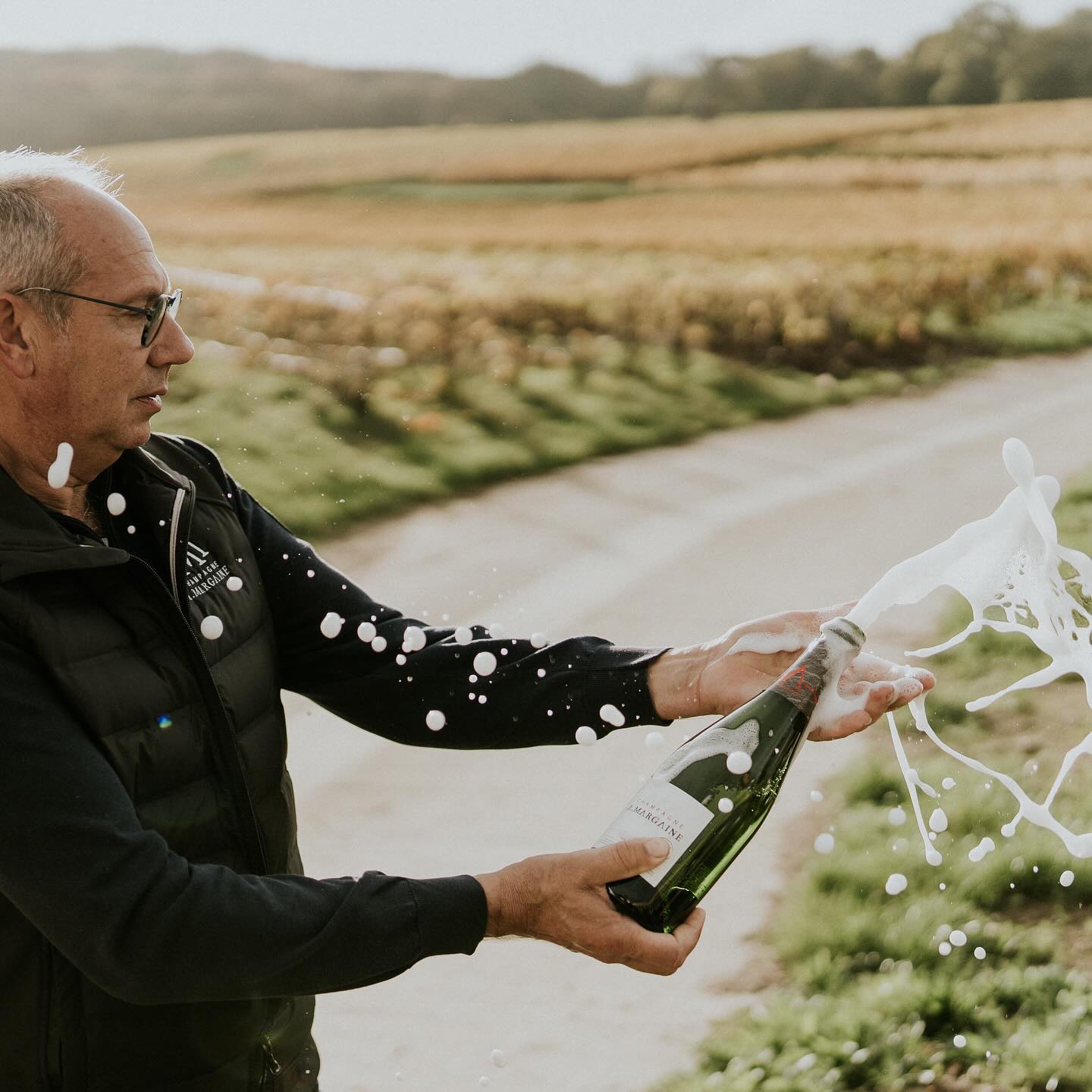 Happy New Year 🍾
May this year be full of health and surprises ✨
#champagne #champagneamargaine #champagnemargaine #margaine #amargaine #villersmarmery #france #bonneannee #2024 #chardonnay #champagnebottle #growerchampagne #winegrower