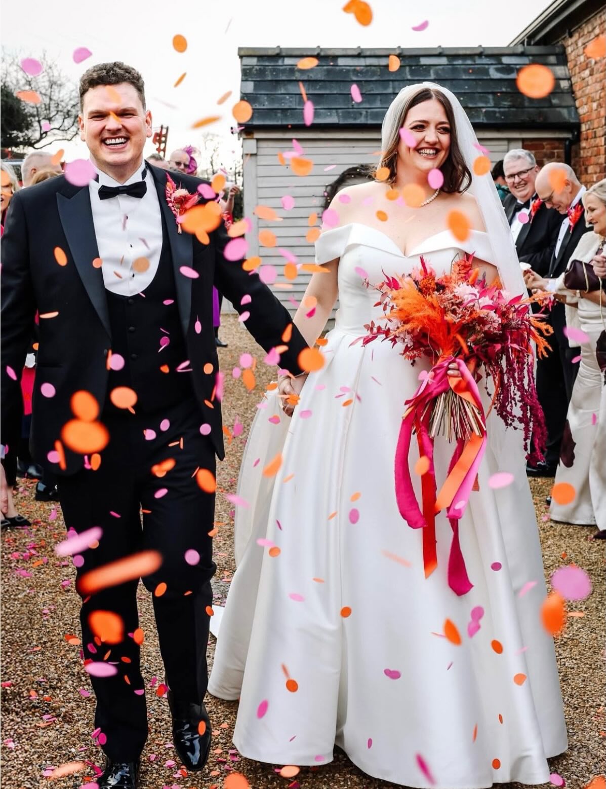๐ค Samantha ๐ค
Sam was married just before Christmas at the fabulous @larkspurlodge and looked incredible in her @essenseofaustralia mikado ballgown (with pockets!) ๐ฉท
Sam says, โJust thought I would share a couple of pictures of my perfect wedding dress. Thank you so much for helping to make my day so wonderfulโ xxx
Thanks so much for sending in your photos Sam and many congratulations to the new Mr and Mrs Powell!! ๐งก๐๐ฅ
Samโs suppliers โฆ
๐ฉ @larkspurlodge
๐ธ @melissahaguephotography
๐ @prettypricks
โ๏ธ @altar.hair
๐ @theloftmakeupandbeautystudio
๐
@nailsbykatie.stoke
๐ @chaplinsmenswearleek
#thebridalloungenewcastleunderlyme #weddingdress #realbride #essensebride #bridalshop