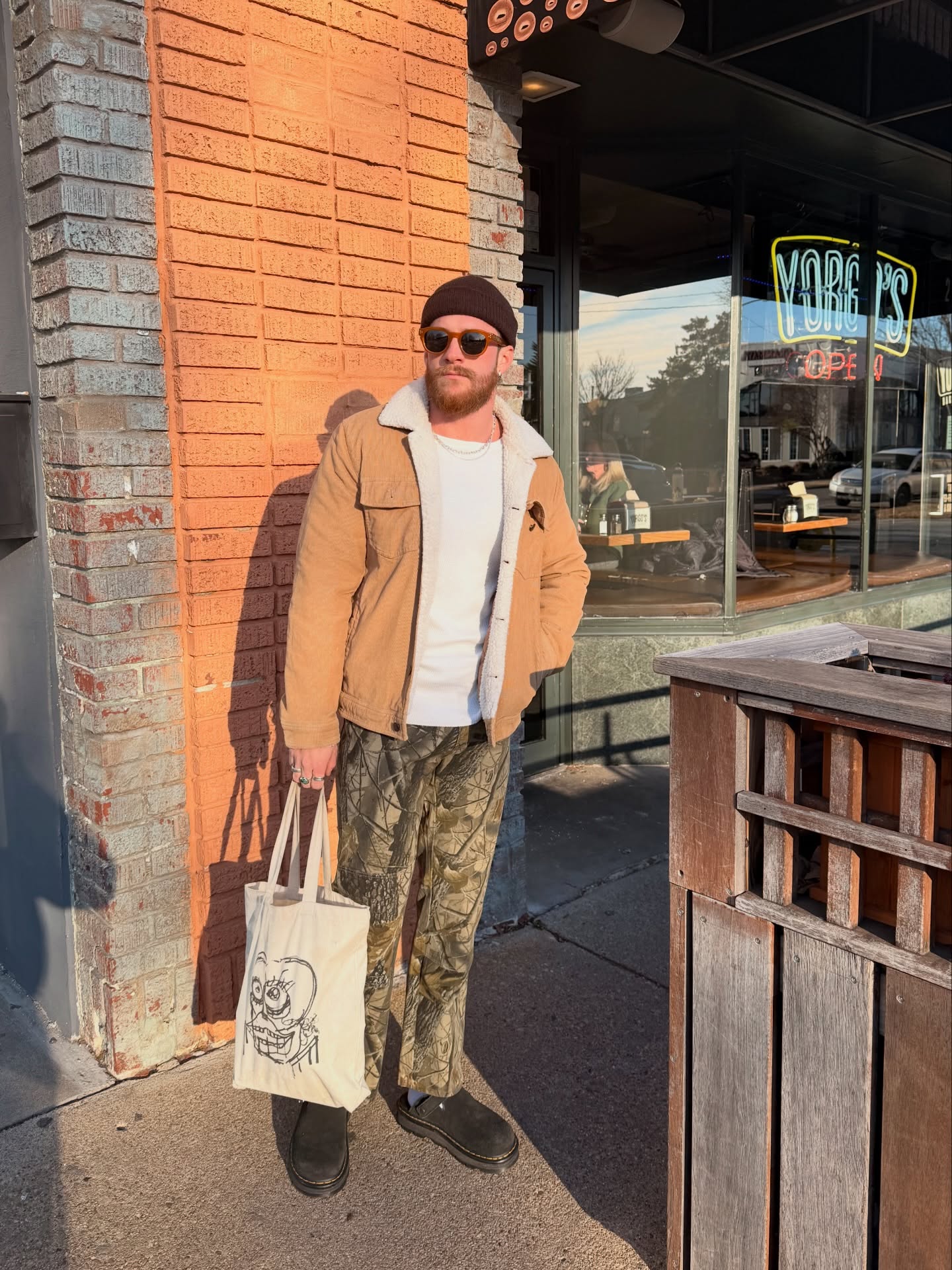 Stay cozy out there.
.
.
.
.
#mensfashion #mensstyle #lifestyleblogger #wellcraftedman