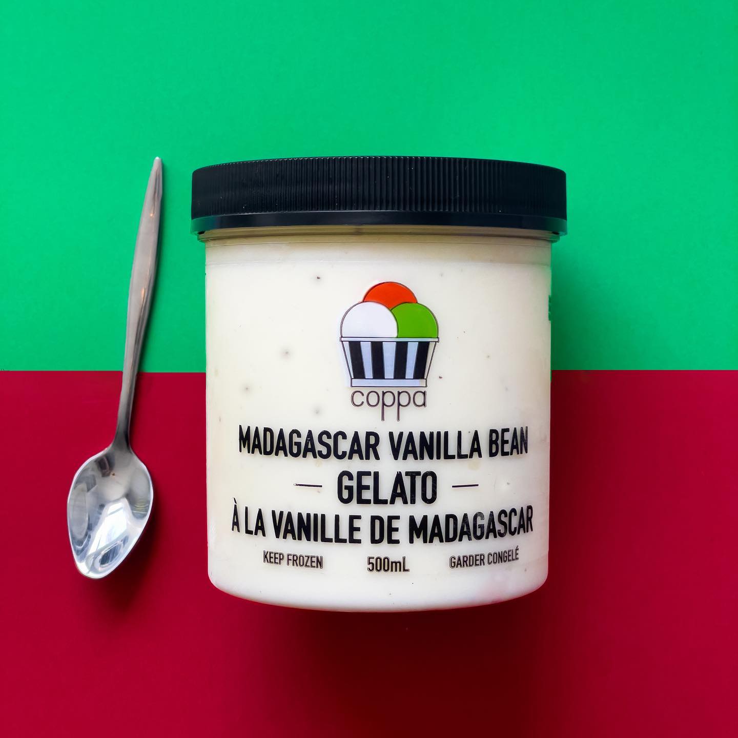 Simple, yet perfect. That's how we describe our classic Madagascar Vanilla Bean Gelato. Made with just a handful of quality ingredients, it's a timeless flavour that never fails to satisfy! So whether you're a gelato aficionado or a first-time taster, give this classic a try and discover how great something SO simple can taste SO great!
#ASmileInEveryCup #TheCoppa #vanilla #londonon #ldnont #supportsmallbusiness #eatlocal #gelato #gelatolovers
