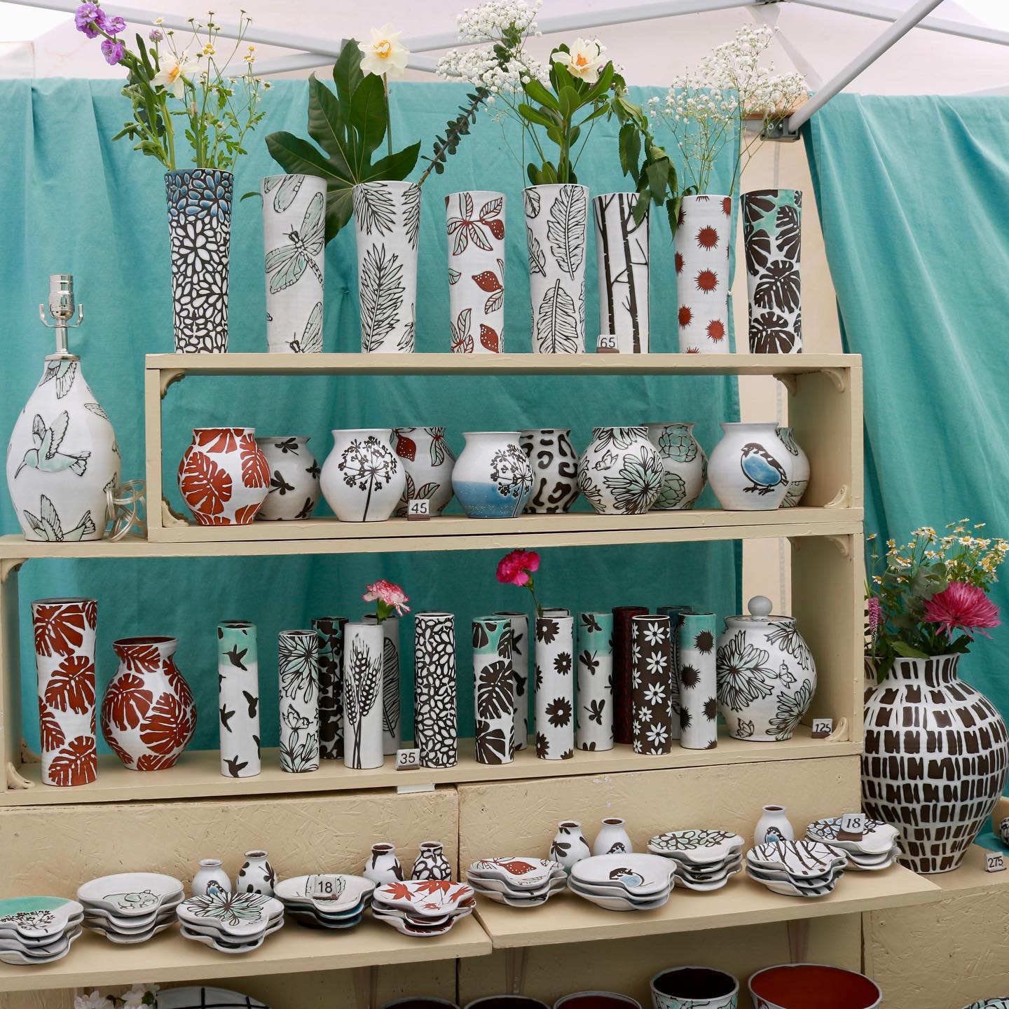 The Allentown Art Festival will be happening the weekend in Buffalo. I’m so relieved that the air quality is improving 😅🤗 My booth number is 59 #pottery #potterylove #ceramics #vase #botanical #tropicaldesign #contemporarycraft @allentownartfestival