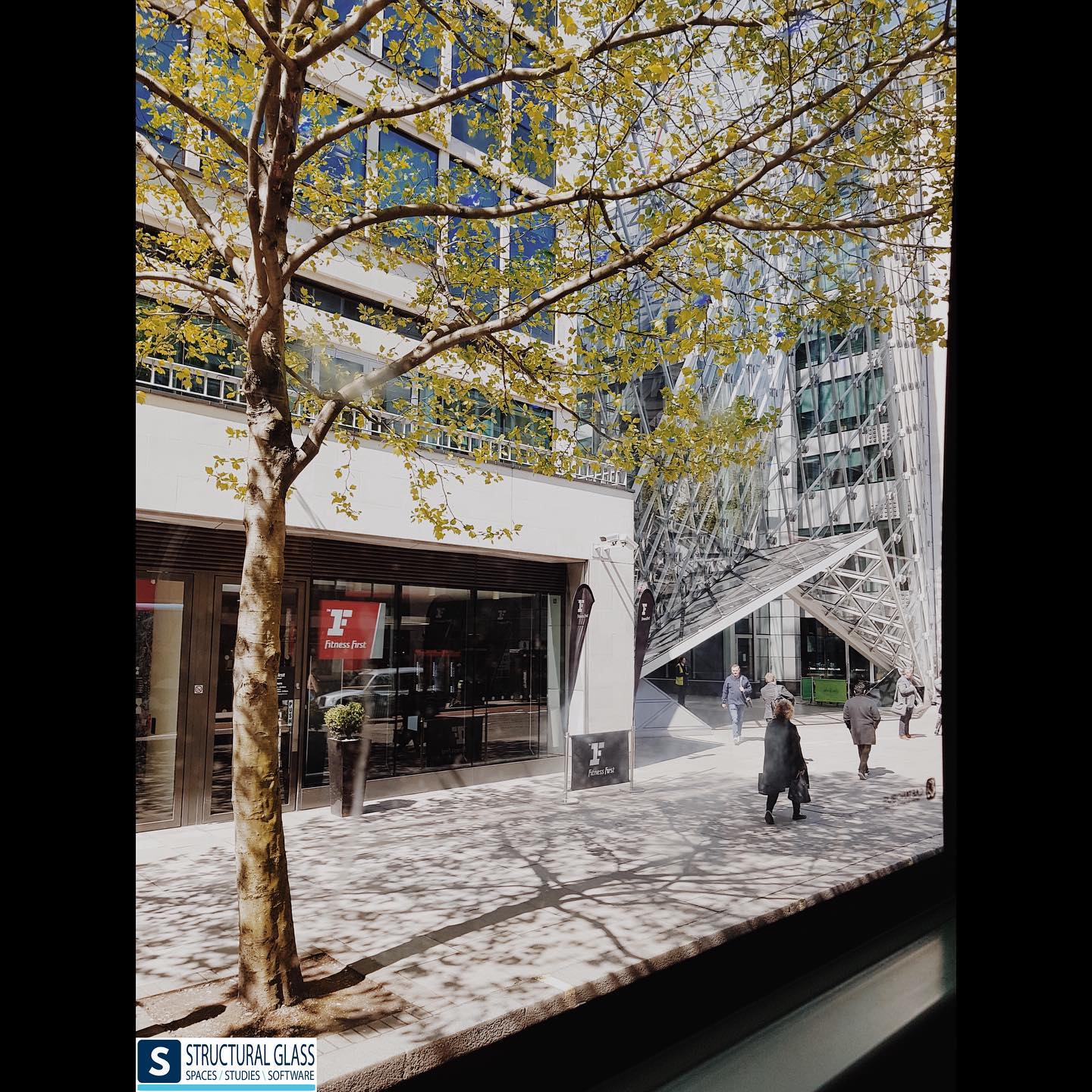 #structuralglass #architecture #urban #contrast #transparent #photography