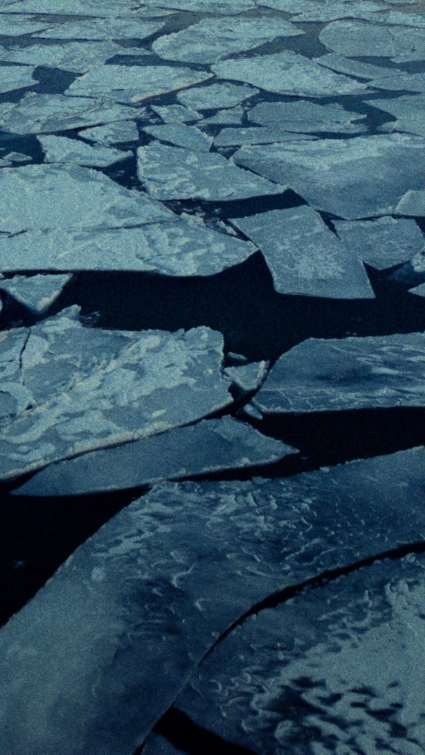 BELOW ZERO - A cinematic portrait of Chicago enduring extreme winter conditions.
Shot on Red Komodo-X