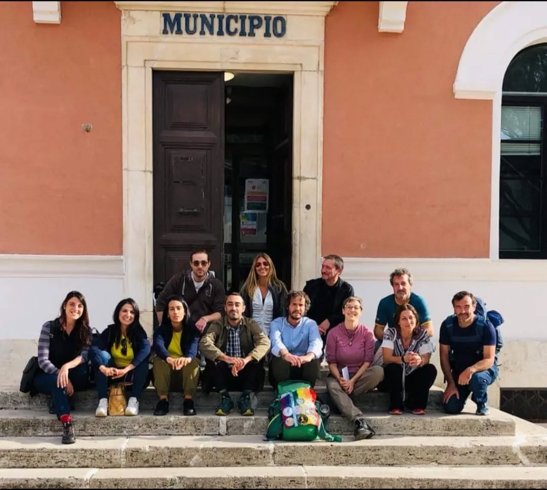 𝗦𝗺𝗮𝗿𝘁 𝗪𝗮𝗹𝗸𝗶𝗻𝗴 𝗙𝗲𝘀𝘁 𝟮𝟬𝟮𝟮 𝗮 𝗖𝗮𝗿𝘀𝗼𝗹𝗶 (𝗔𝗤)
Sabato scorso abbiamo avuto il privilegio di poter ospitatare un evento di rilevanza nazionale direttamente nel nostro territorio. Si tratta dello Smart Walking Fest, che ha riunito Cammini da tutta Italia, organizzato da @smartwalking_official in collaborazione con noi del Cammino San Pietro Eremita.
⬆️ Nelle stories uno degli articoli che parla di noi.
.
.
.
.
.
#cammino #trekking #camminare #natura #trekkingitalia #walking #italia #nature #travel #italy #camminiditalia #pellegrino #landscape #escursionismo #pilgrim #montagna #pellegrini #buencamino #camino #pellegrinaggio #smartwalking #smartworking #camminospe #escursione #pilgrimage #naturephotography #outdoor