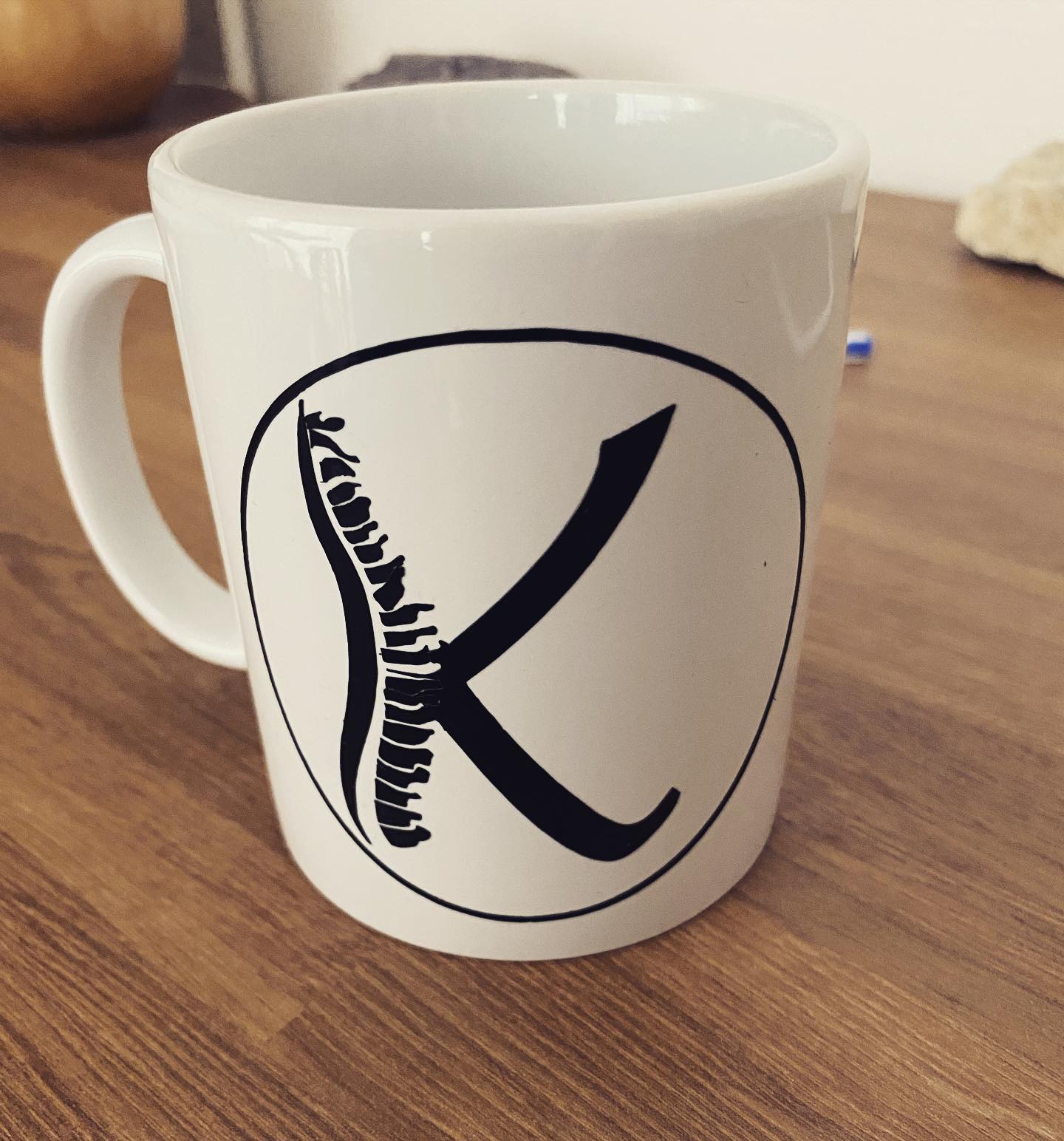 Super cadeau d’une amie pour me soutenir dans l ouverture de mon cabinet. Merci beaucoup @lorenahg90 je l utilise tous les jours !
#gift #present #cabinet #kine #kinesitherapie #kinesitherapeute #physiotherapist #bissen #noel #christmas #coffee