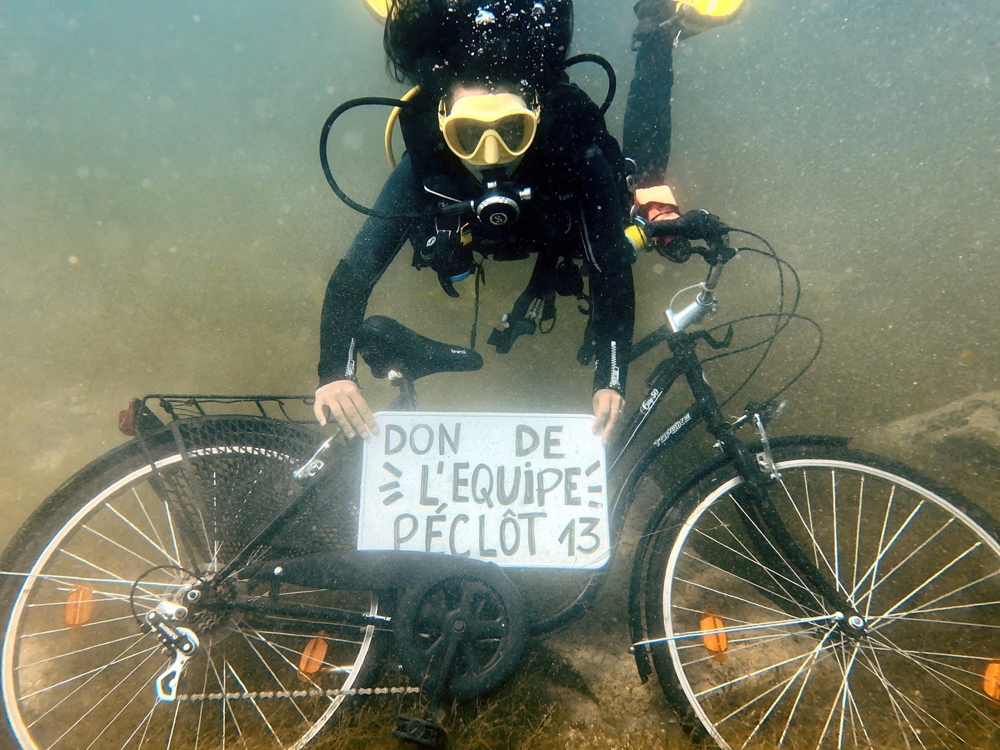 Les stages d'été à Genève Plage en famille!!!!
Le prix d'un stage:
1 inscription CHF 780.-
2 inscriptions simultanées CHF 750.-
3 inscriptions simultanées CHF 720.-
4 inscriptions simultanées CHF 690.-
Ealerning et certification dès CHF 80.-
https://plongee-geneve-plage.ch/contact/