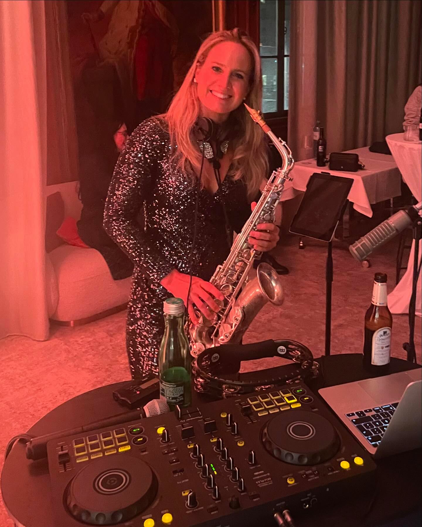 Sax & Beats 🎷💥 LeitnerLeitner 💥 die Tanzfläche zum Leben erweckt ⚡️#leitnerleitner #DJ&sax #partyvibes