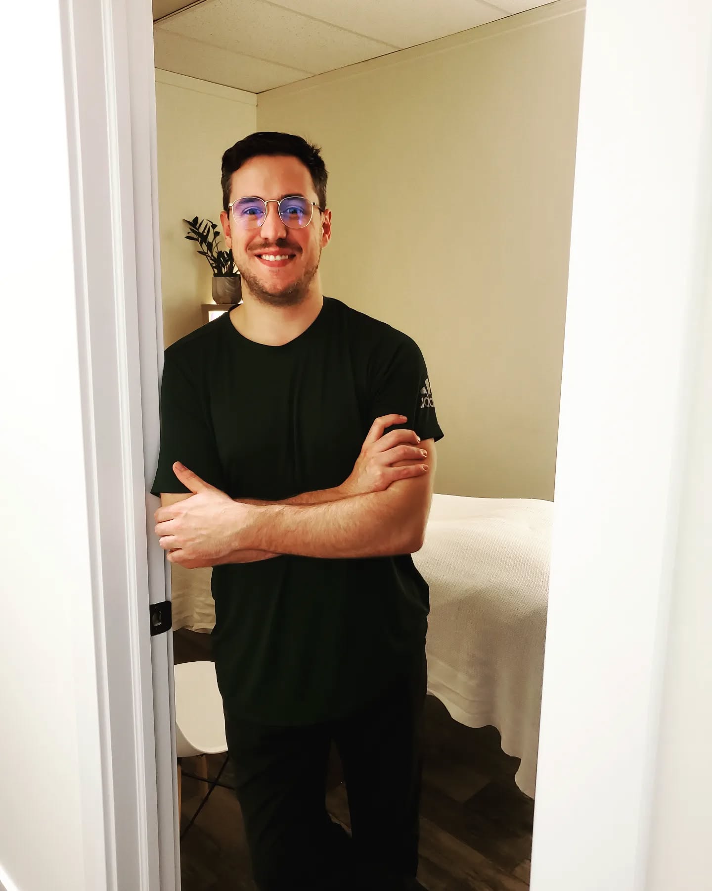 Day one is in the books! Welcome to MoveWell Jordan!
Wanna check out his mad skillz? Click the link in the bio to book online!
•
www.movewellbelleville.com