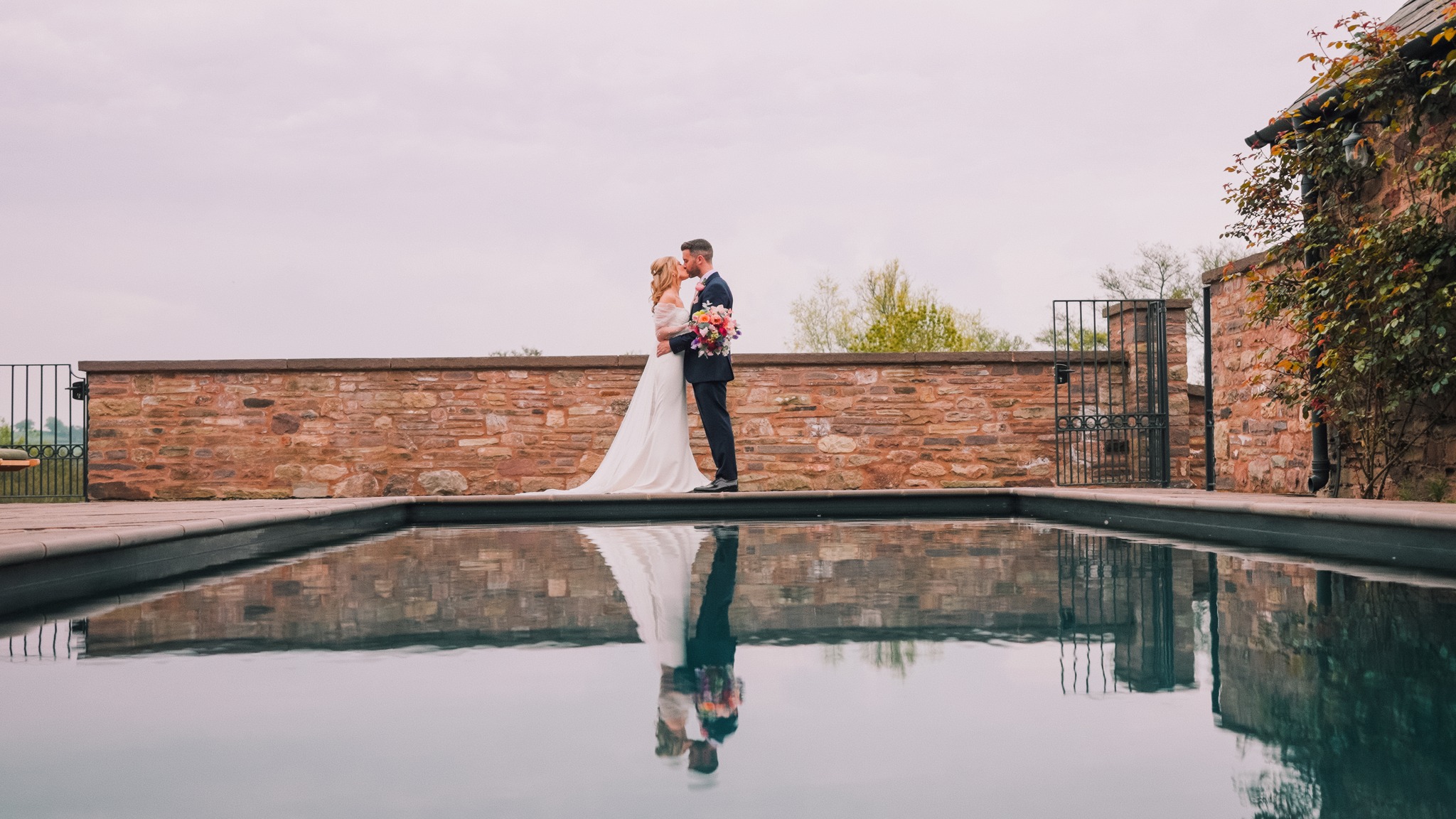 Reliving the amazing wedding of Emma and Peter ❤️
Venue // @llantiliohouse
Photo // @patpartridgephotography
MUA // @makeupbycharlt
Hair // @jennamcdonnell_weddings
Flowers // @catherinegrayflowers
Stationery // @hunter_gatherings
Dress // @lauramaybridal
Suit: @hawkes_bespoke_outfitters
Accoutics // @jonlilygreen Bongo // @bongopeet