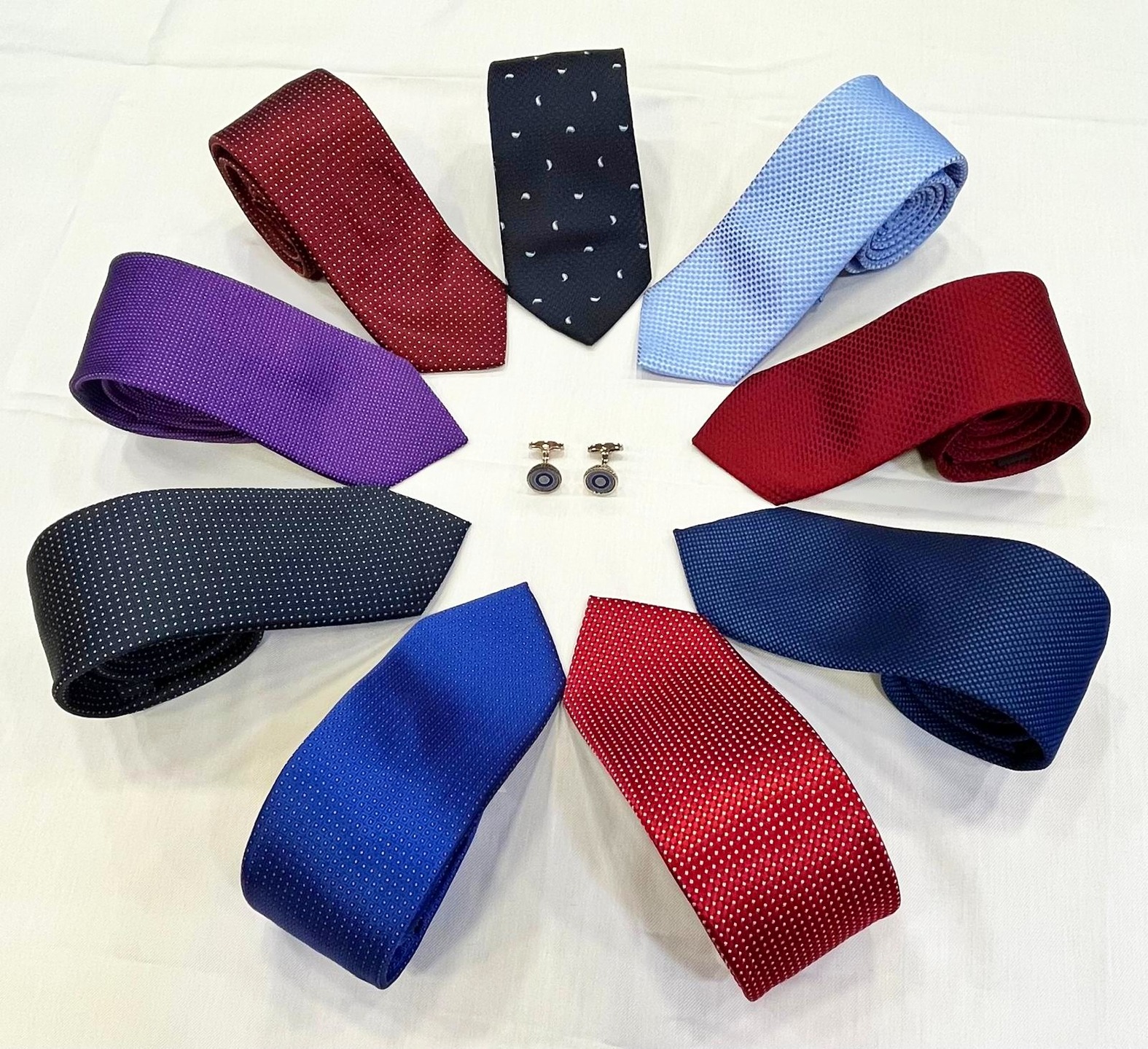 Timeless by design.
.
.
.
.
Visit us at www.dannysshop.com
for any inquiries info@dannysshop.com
.
.
.
.
#QuietStyle #TimelessStyle #UnderstatedElegance #RefinedTaste
#StyleInDetails #TailoredLook #ModernGentleman
#ClassicAesthetic #DiscreetStyle #EffortlessElegance
#HeritageInspired #WellDressed #ElevatedStyle