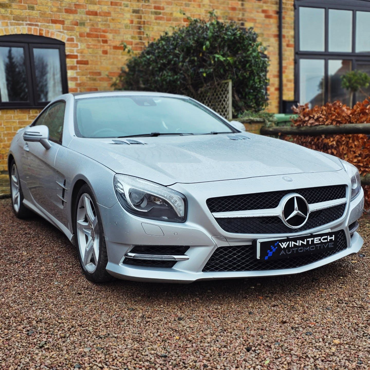 🍏 Wireless Apple CarPlay 🍏
Think your vehicle is too old to have the latest tech? Think it's probably not likely that your screen can have Sat Nav and Spotify on it?
Think again! We can retrofit wireless Apple CarPlay and Android Auto to a wide range of vehicles so please do get in touch and we can confirm compatibility and pricing for you.
This 2014 Mercedes AMG is now even more fun to drive with Map apps, music apps and more 😍
🌐 www.winntech.co.uk
📧 info@winntech.co.uk
☎️ 07916-225476 Call/Text/WhatsApp
#WinntechAutomotive #WirelessAppleCarPlay #MercedesAMG350 #Retrofit