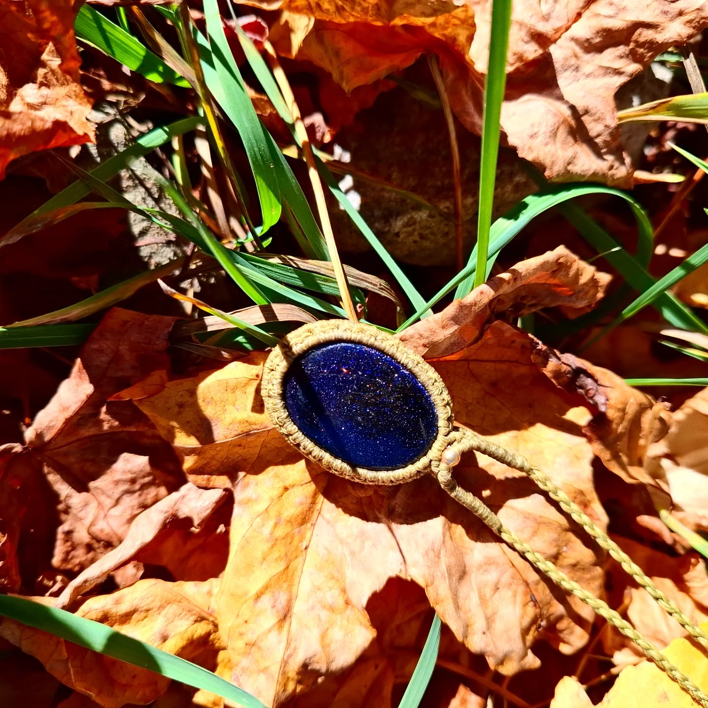 Hallo zusammen. Finden Sie in meiner Online Shop www.macramm.ch noch mehr schöne Halsketten.