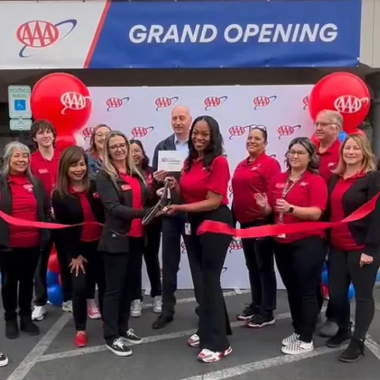 Vegas, you showed up 🎉
We helped AAA kick off their grand opening in true Vegas style - cheerleaders, a food truck, balloon moments, and an official ribbon-cutting to seal the deal.
New space. Big energy. Even bigger welcome.
#SH #VegasEnergy #RibbonCutting