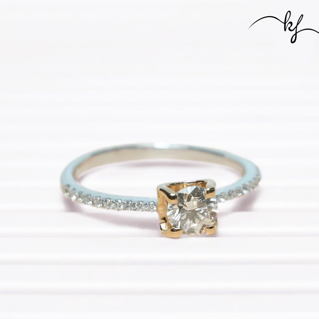 Gift them something that will bring huge smile to their face #giftakaza🥰💜
#rings #diamondring #jewellery #finejewelry
#kaza #kazajewellery #wedding #weddingring #diamomd #statementjewelry #aesthethics #potd #minimal