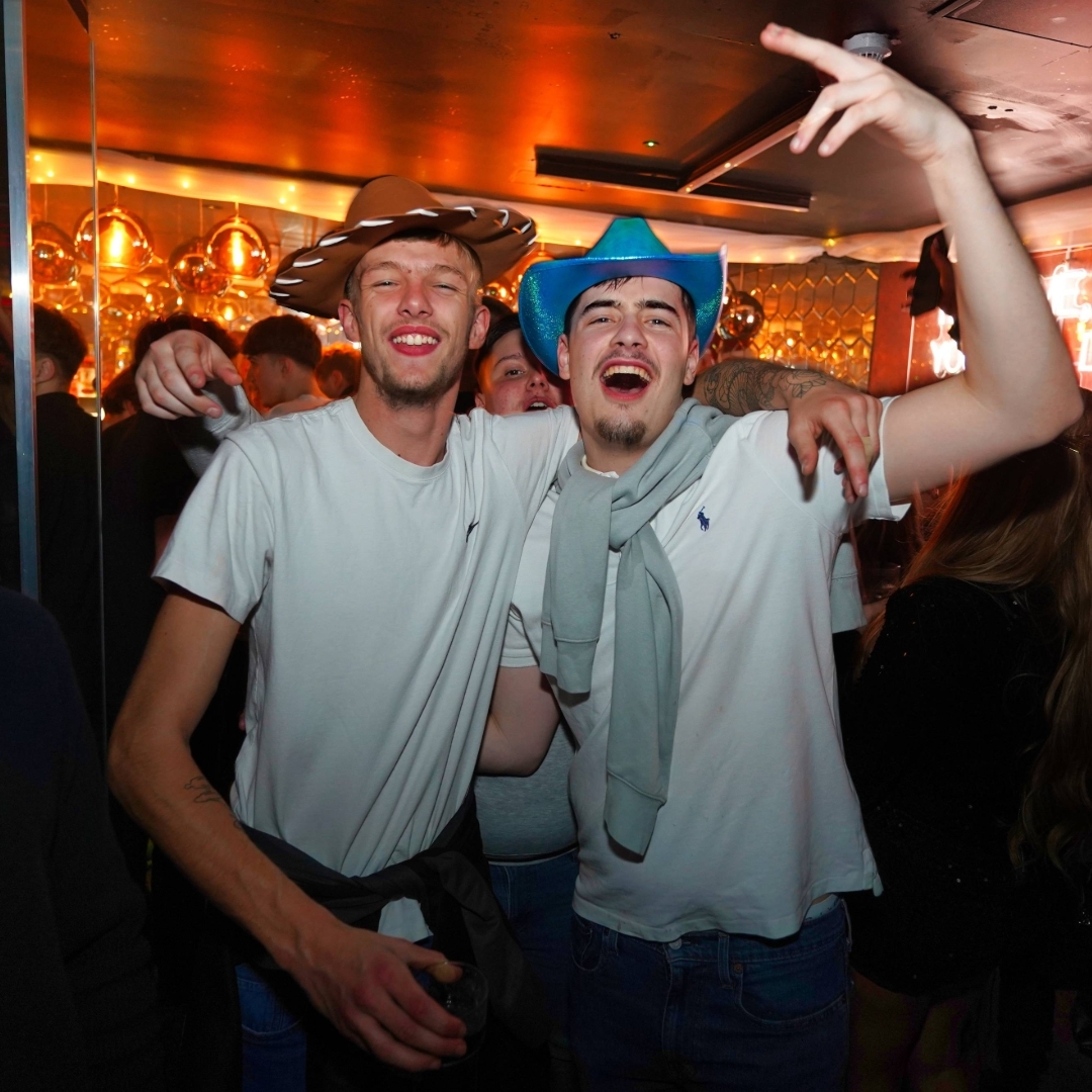 📍 Location: @ovationnightclubmaidstone 🌴
#nightclubphotography #eventphotography #clubshots #nightclub #nightlife #goodvibesonly #ladsnightout #nightout #nightvibes #partyvibes #partypeople #clublife #bottleservice #clubphotography