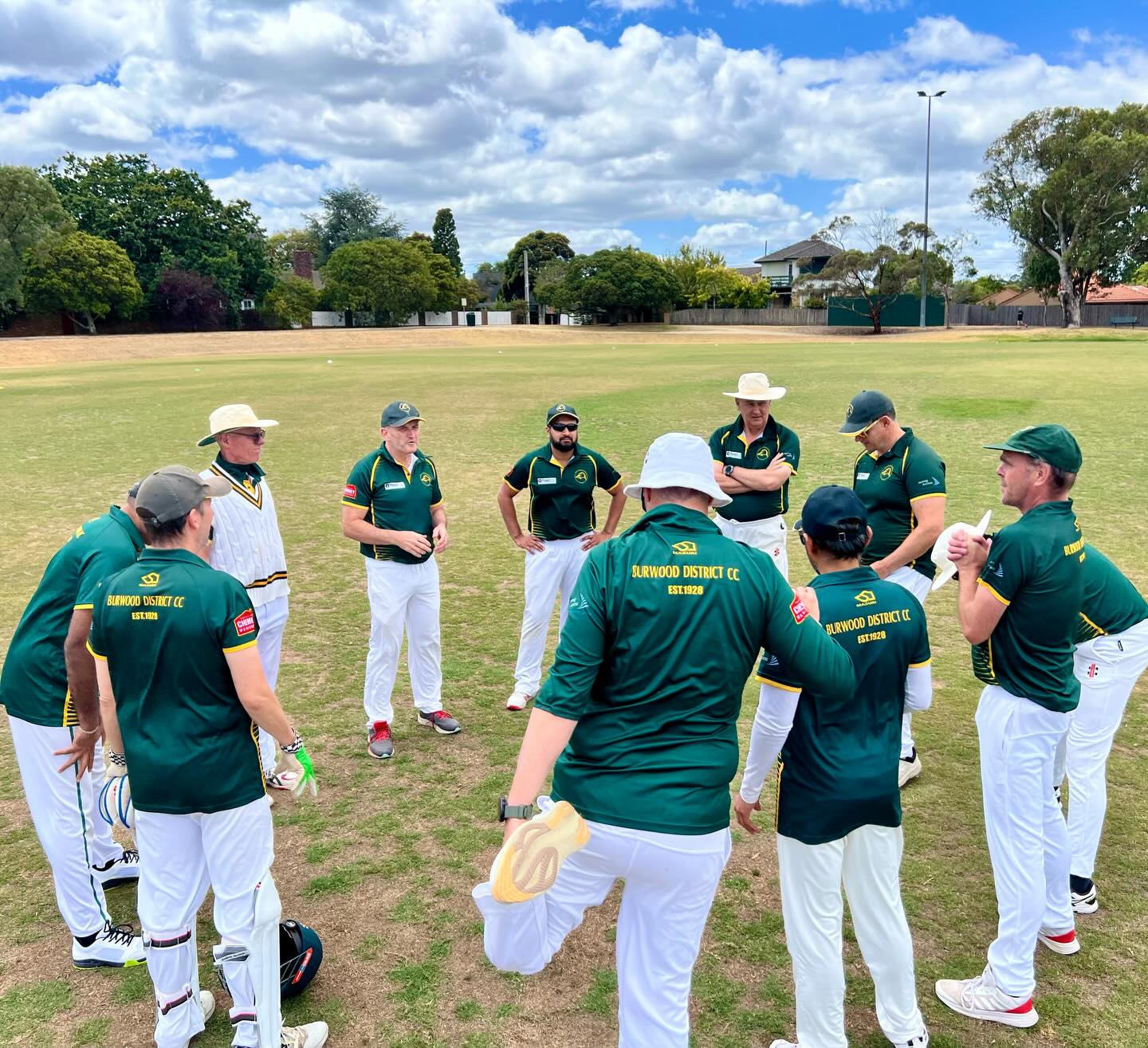 Winding back the captaincy clock.
Club legend, Aaron Smith, is a popular choice as acting captain for today’s Veteran’s game!
Last home & away match of the season for the team. Go Vets!