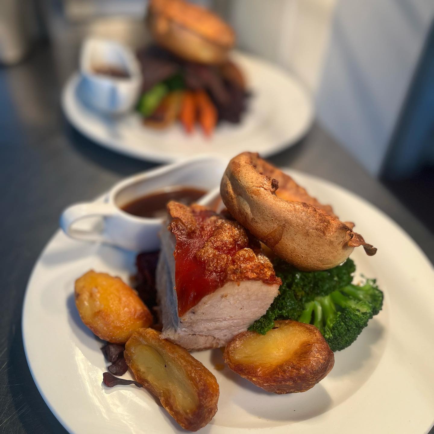 Delicious Sunday roasts served until 5pm
#roast #pubroast #sundayroast #sunday #pubsunday #lewesroast #visitlewes #harveyspub #harveys #food #pubfood #lewes #eastsussexpub #roastpork