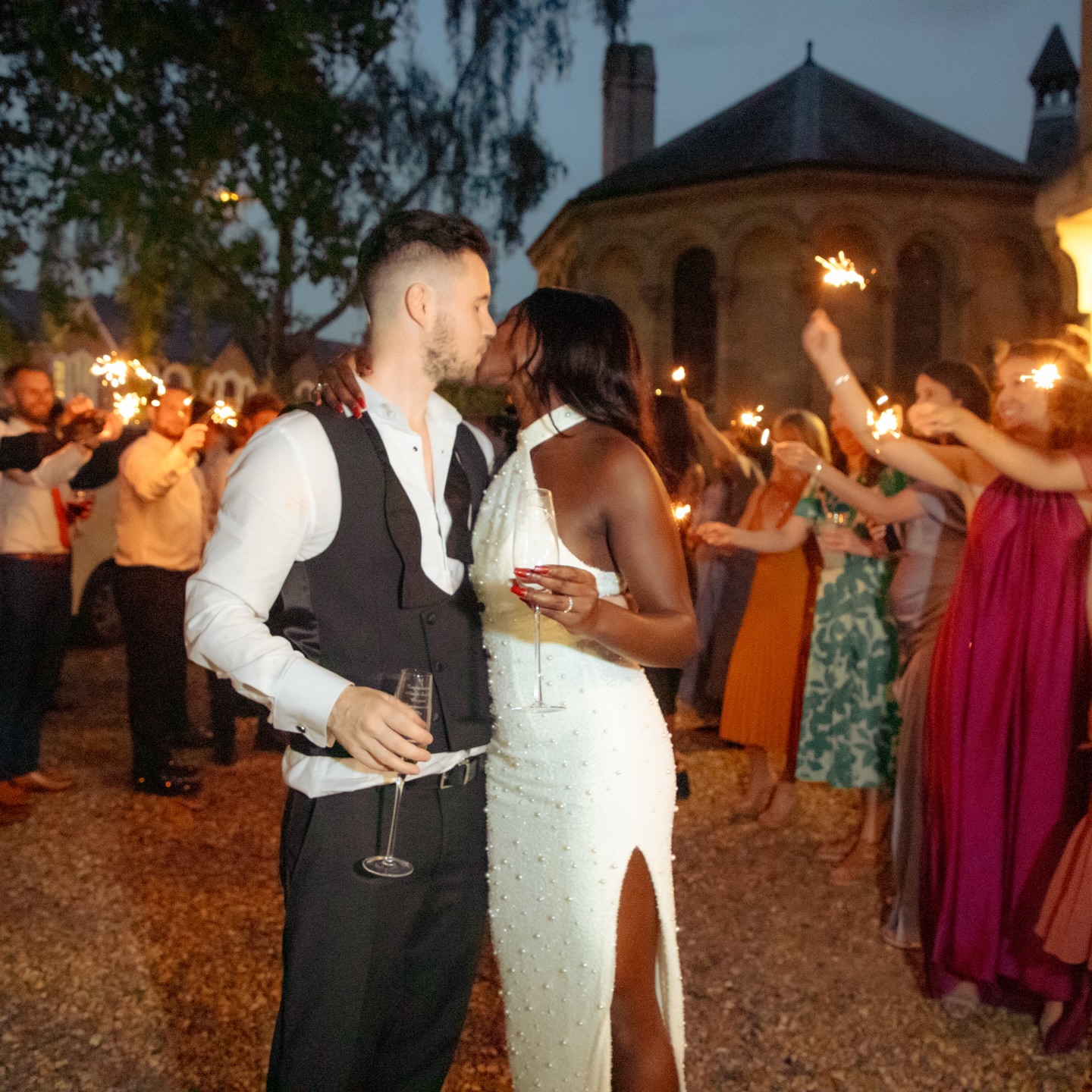 Ending the week with “I do.”
Friday weddings, beautiful moments, unforgettable memories.
#FridayWeddingVibes #WeddingMoments #timelesslove #weddingfilm #ukbride