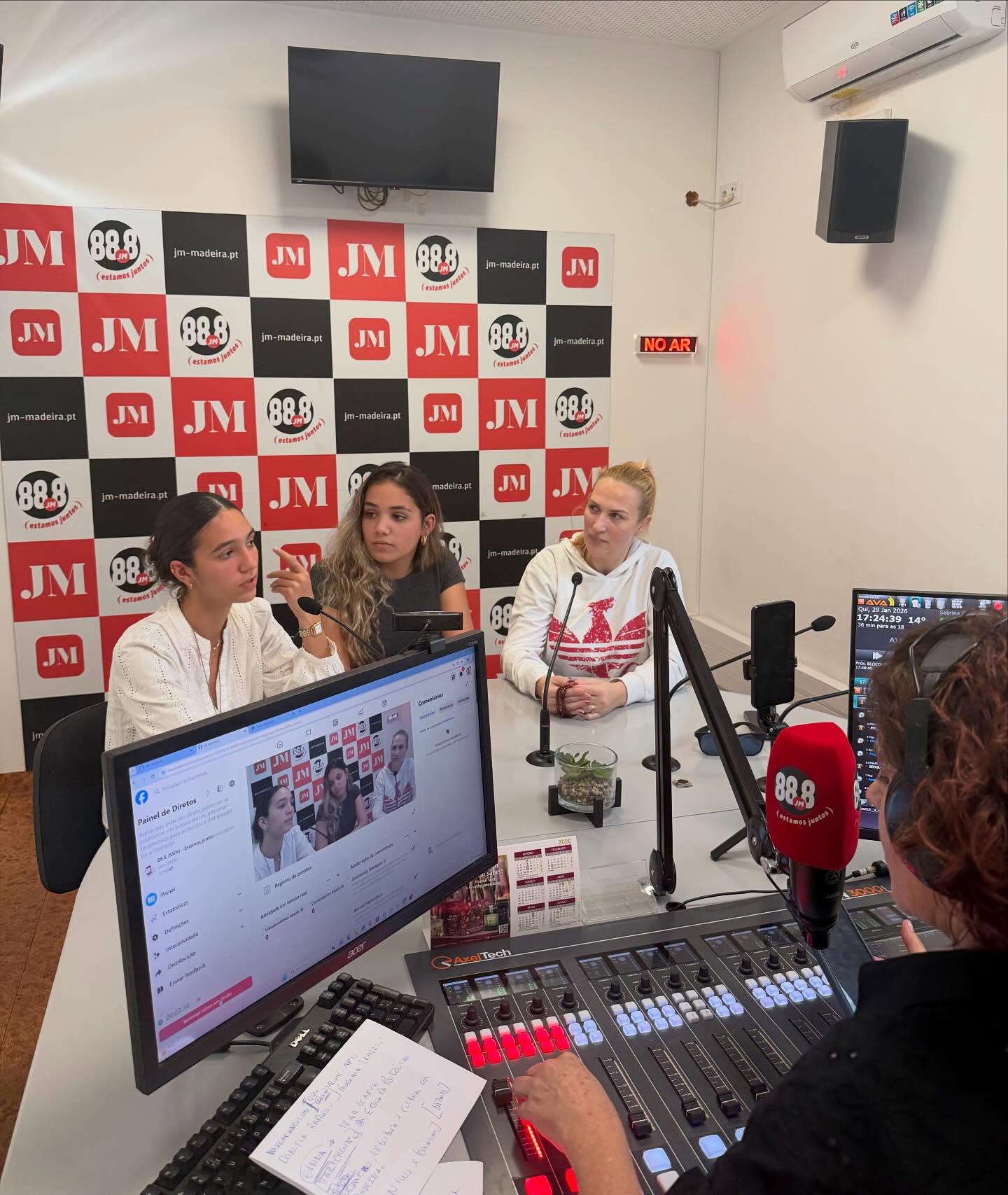 🎙️ Our team on Rádio 88.8 JMFM – “Estamos Juntos”
Our Portuguese team from @escoladaapel went live on Rádio 88.8 JMFM to share their real experiences from the youth exchange FAKE OutLAB — through the voices of its participants.
This time, young people spoke honestly about what they learned:
🗣️ “We understood that we need to check facts and not trust everything we see online. TikTok is not always the best place to get information.”
🗣️ “Working in international teams is amazing. We learn from each other every day.”
🗣️ “Sometimes language is a challenge, but that’s part of the experience and it helps us grow.”
A space for real opinions, real learning and real youth voices 💬
Thank you to Rádio 88.8 JMFM @88.8jmfm for giving young people the opportunity to speak and be heard.
Special thanks to Celina Pereira for this wonderful opportunity 💙
This youth exchange was implemented by ARTE.M – Associação Artística e Cultural (Madeira) and co-funded by the Erasmus+ Programme @erasmusmaisja
#FAKEOutLAB #ErasmusPlus #YouthExchange #MediaLiteracy #CriticalThinking #FactChecking #YouthVoices #JMFM #RadioInterview #EstamosJuntos #artemassociation #erasmusmadeira #erasmusportugal #erasmusmais