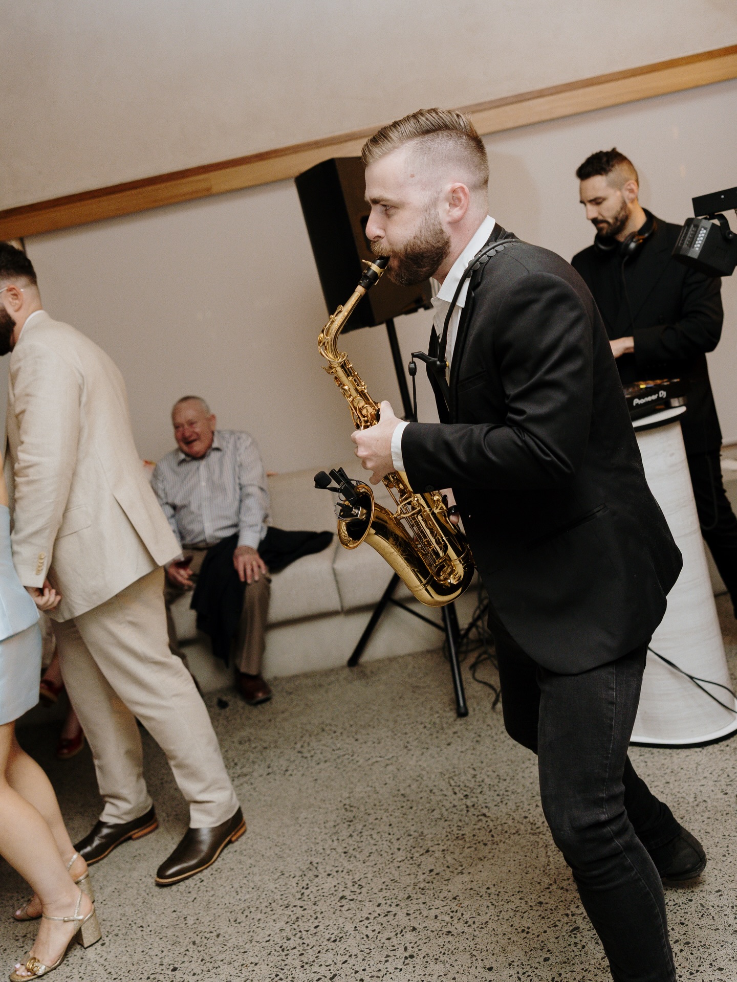 Getting Saxy on the dancefloor for the beautiful Alexandra and Josh’s big day ✨🎷
DJ Alex + Saxy Scott + your big day = guaranteed good vibes
Thank you @georgebowdenphoto for the amazing snapshots!
#liveweddingmusic #queenslandweddings #queenslandevents #livemusic #weddingsax
