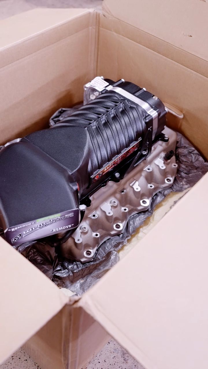 200+ horsepower. 185+ torque. That’s the difference a @whipplesuperchargers makes on this 1st Gen Raptor. It went from a lazy cruiser to a legitimate monster. If you’re still driving a stock 6.2, you’re leaving too much on the table.