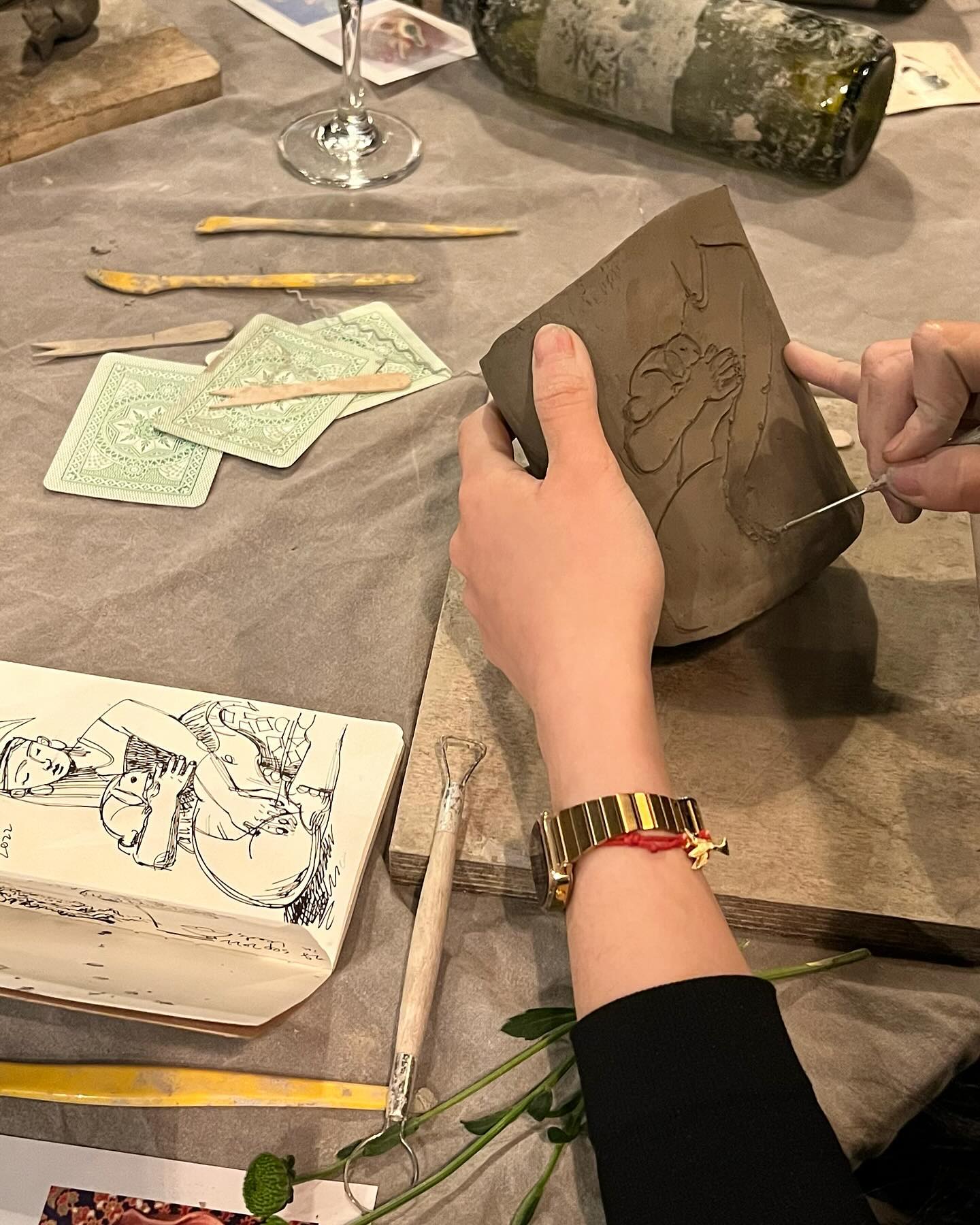 First workshop in the new location is this week!! If you are complete beginner or looking to expand your art practice β join us this Thursday at 7pm at @brouhaha_bar
Get your tickets through link in bio!
.
.
.
.
#workshopsforadults #datenightideas #thingstodoinlondon