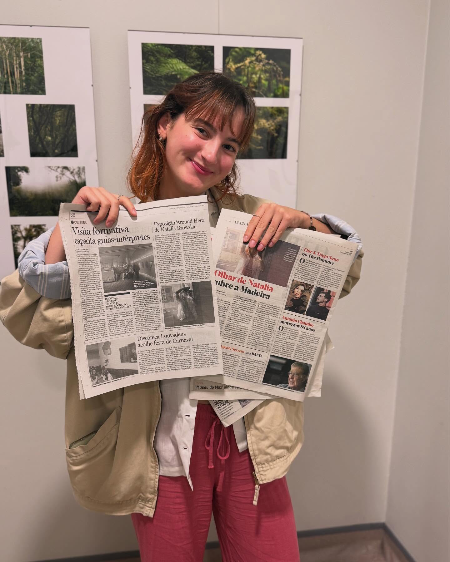 A little behind the scenes with Natalia Bzowska @natalia_bzowska and her exhibition « Around Here”— today we had a short media shooting for Madeira’s press 🌿📸
Talking about nature, belonging and seeing the island through new eyes.
The exhibition opens this Friday at Art Center Caravel / ART Hub Madeira.
#artemassociation #arthubmadeira #artcentercaravel #erasmusplus #erasmusmadeira #artresidency