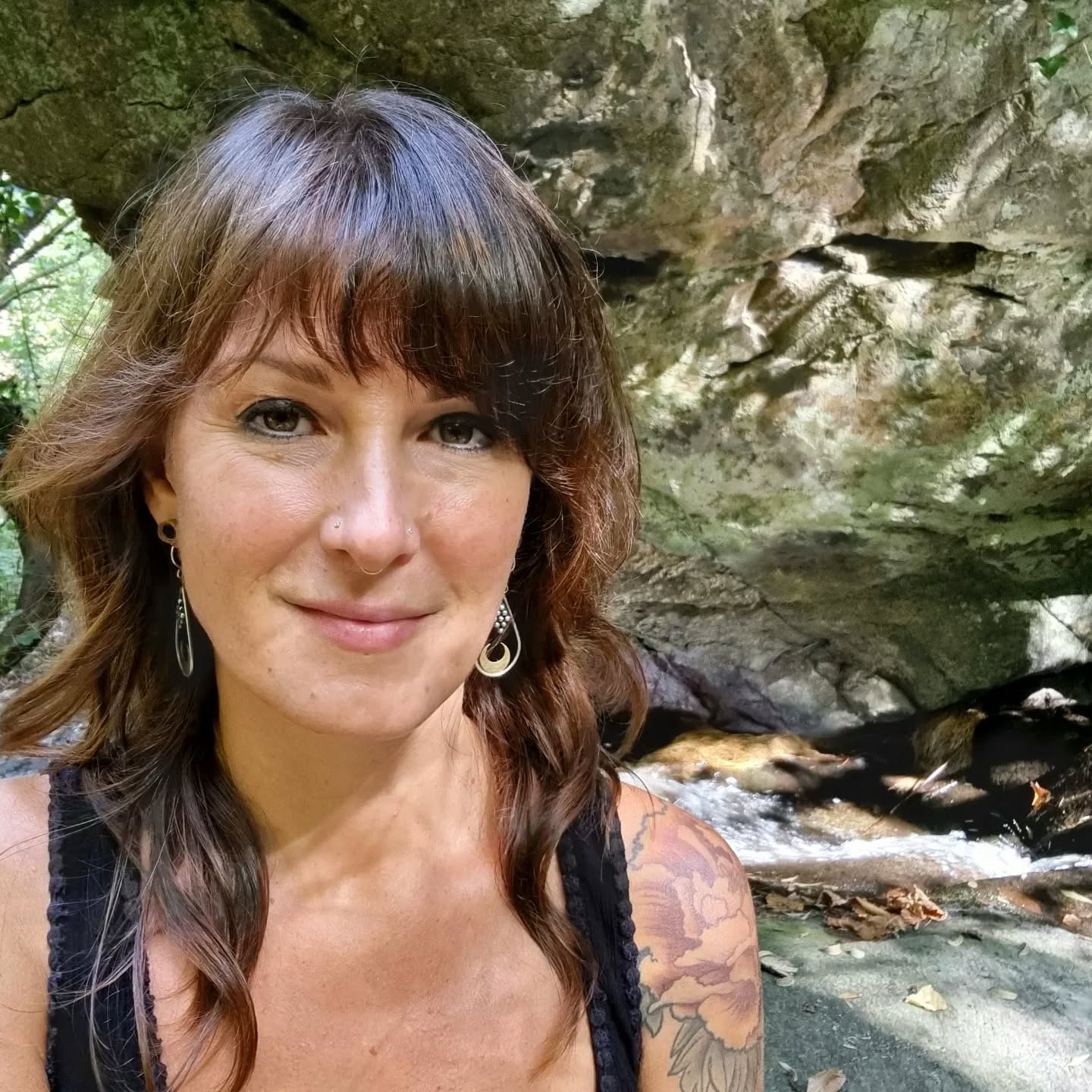 Just popping in to say hi and thanks for the new follows 👋🏼 Have a beautiful weekend 🌞
.
.
.
#pmuartist #freiburgfrauen