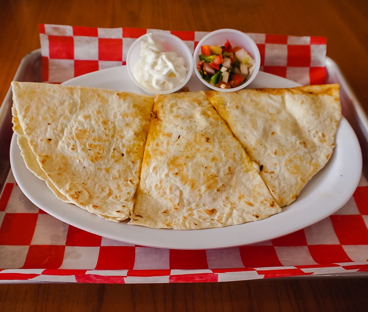 Looking for the best quesadilla in town? Come to Taqueria Emanuel or visit our website 🙌🏼😎
Link in our bio to order!
____________________________________
¿Está buscando la mejor quesadilla en Tampa? Ven a Taqueria Emanuel o visita nuestra página 🙌🏼😎
¡Link en nuestra bio para ordenar!
#TaqueriaEmanuel