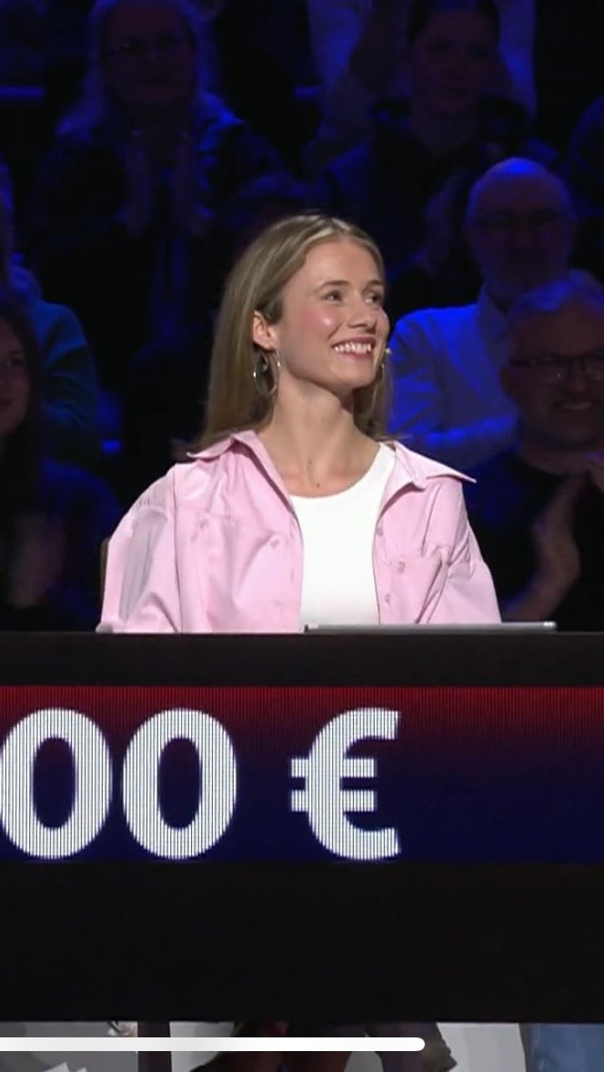 Das hat Spaß gemacht! 💥 Die ganze Folge von @werweissdennsowas_official findet ihr in der @ardmediathek 🍿📺
Thanks for having me @kaipflaume @bernhardhoecker @wotanwilke @nowak_communications 🙏🏼