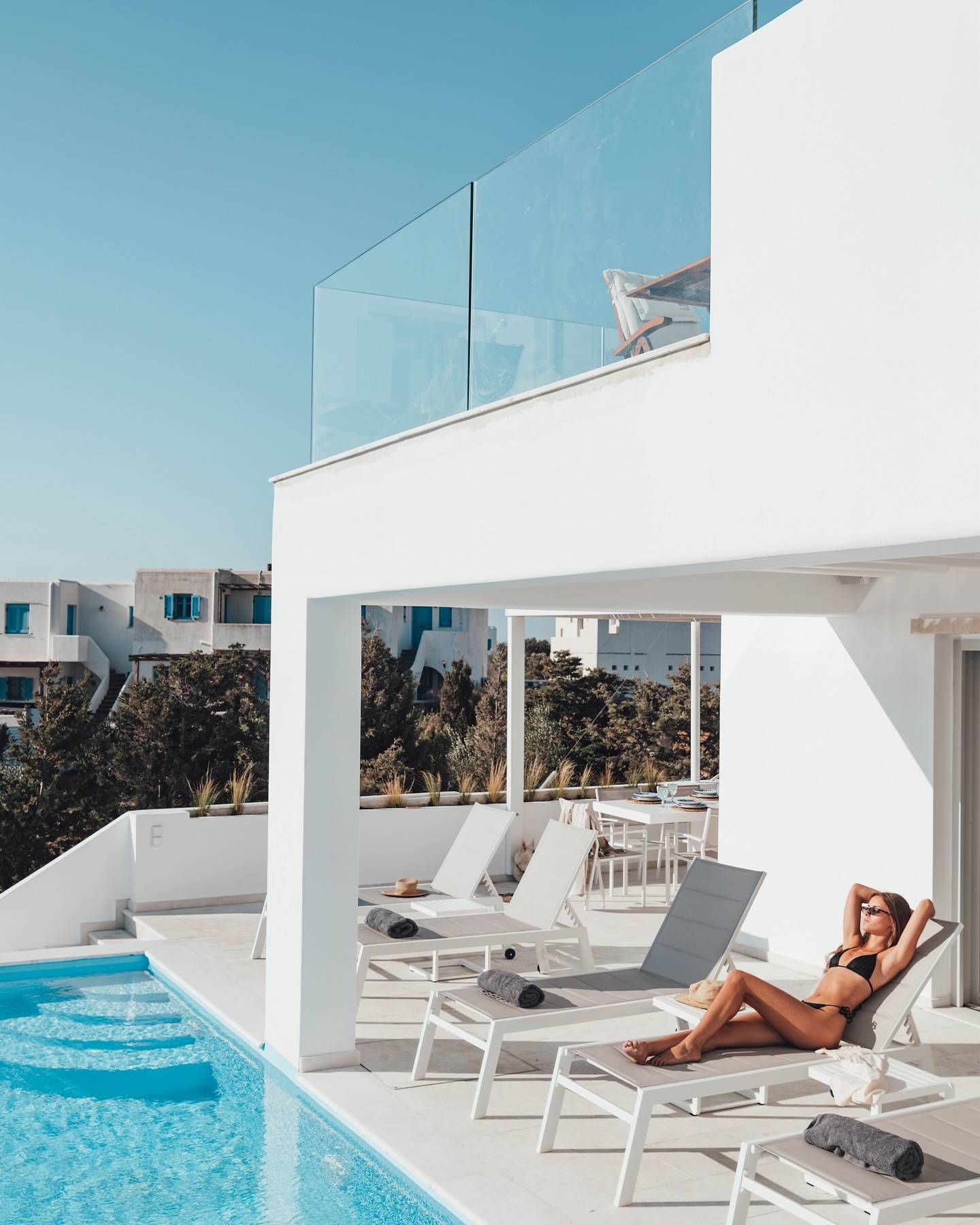 Villa Logaras, Paros.
#architecturalphotography #realestatephotography #parosvillas #interiorphotography #parosisland⚓️🌊🌞 #parosphotographer #dronephotography #aerialphotography