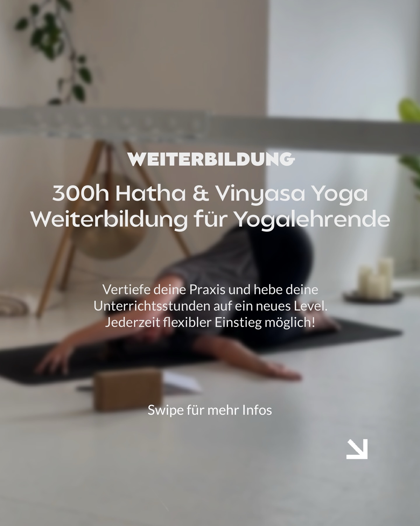 Weiterbildung bedeutet für uns: Tiefe mit Struktur.
In unserer 300h Hatha & Vinyasa Yoga Weiterbildung vertiefst du deine Praxis und entwickelst deine Unterrichtskompetenz weiter – fundiert, körperbasiert und praxisnah.
Du arbeitest mit Nervensystem, Anatomie, Didaktik und Philosophie so, dass Inhalte nicht abstrakt bleiben, sondern im Körper erfahrbar werden.
Durch das modulare System steigst du flexibel ein und integrierst die Ausbildung realistisch in deinen Alltag – vor Ort in Berlin oder online.
Du lernst in kleiner Gruppe, wirst individuell begleitet und nimmst Werkzeuge mit, die deinen Unterricht klarer, sicherer und nachhaltiger machen.
Jetzt anmelden
#yogalaborberlin #weiterbildung #hatha #vinyasa