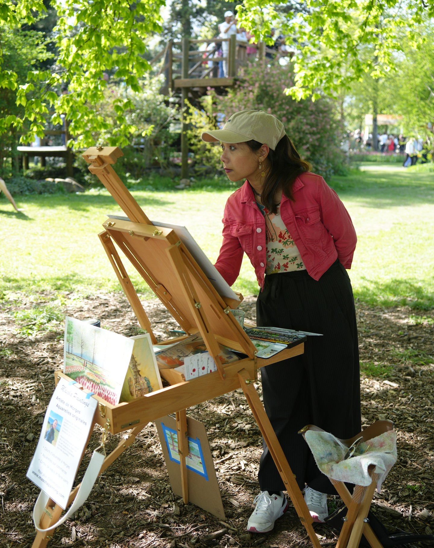 Belle journée pour une séance de peinture en plein air à la Fête de la Tulipe de Morges
Beautiful day for a plein-air painting session at the Morges Tulip Festival
#watercolor #aquarelle #morges #morgesregion #tulip #tulipfestival