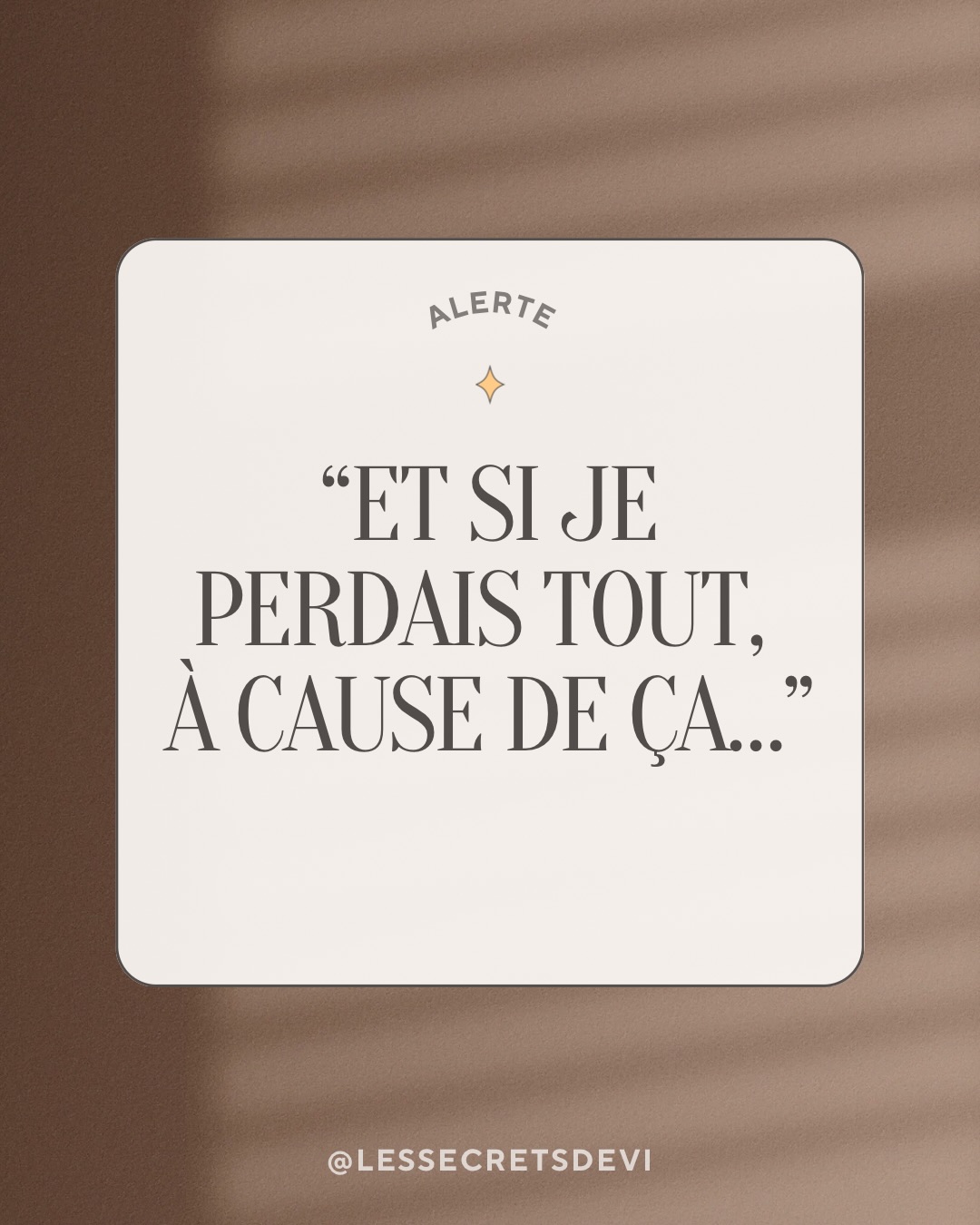 J’ai beaucoup hésité avant d’écrire ces lignes…
En cette fin d’année, j’ai investi plus de 40 000 € dans le développement de mon entreprise : nouveau local, matériel, amélioration du salon, nouvelles prestations, qualité de service…
Un investissement fait avec le cœur, dans le but de vous offrir toujours mieux.
Et c’est justement à ce moment-là que ces problèmes sont apparus, suite aux changements imposés sur les produits que nous utilisons depuis des années.
Lorsque nous avons alerté les marques sur les soucis rencontrés, nos retours n’ont d’abord pas été pris au sérieux.
Puis, quelques semaines plus tard, des communications officielles sont apparues allant exactement dans le même sens.
Cela a confirmé que ces changements étaient bien réels… mais entre-temps, nous avions déjà dû en gérer seules les conséquences.
Aujourd’hui, nous traversons une période très compliquée.
Ces imprévus ont un impact énorme, autant moralement que financièrement.
Avec mon équipe, nous faisons tout notre possible pour retrouver des produits fiables, tester, ajuster, corriger…
Nous comprenons votre déception.
Et sincèrement, nous espérons que vous pourrez comprendre la nôtre aussi.
Derrière cette entreprise, il y a des femmes passionnées, investies, qui donnent tout pour leur travail.
Merci à celles qui nous soutiennent, qui nous font confiance, et qui continuent d’avancer avec nous 🤍
Virginie