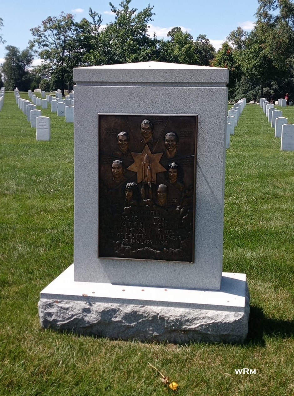 40 years ago today the Space Shuttle Challenger took off with its crew. While the whole world was watching, 73 seconds into the launch, the space craft exploded killing all seven crew members.
This memorial sits in Arlington National Cemetery to honor the seven astronauts:
Francis “Dick” Scobee
Michael Smith
Christa McAuliffe
Judith Resnik
Ronald McNair
Ellison Onizuka
Gregory Jarvis
#spaceshuttlechallenger #christamcauliffe #cemeteryphotography #tombstonetravels #arlingtonnationalcemetery #cemeteryscene #cemeterytravels #taphophile