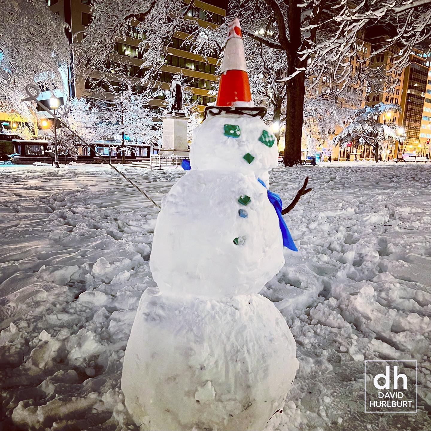 DC’s snowstorm in a single image. And this was one of only four people I saw in 3 blocks ☃️ #snow #snowday #dcweather