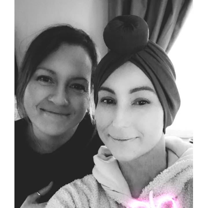 So as of Thursday I have 6 weeks to go.
4 more chemos and hopefully il never have another again.
Nervous to know I am going to feel absoloutely shocking, but excited knowing the count down is on.
And I'd be beyond lost without this one @lawlataylor
I'm so lucky iv had people step up and really show me they are there, wether it's texting on chemo day, popping in to help with cleaning or just listening when I'm not okay. Thanku to those you know who u r.
#countdown
#hodgkinslymphoma #lymphoma #bloodcancer #remission #chemocountdown #theendisnear #excited