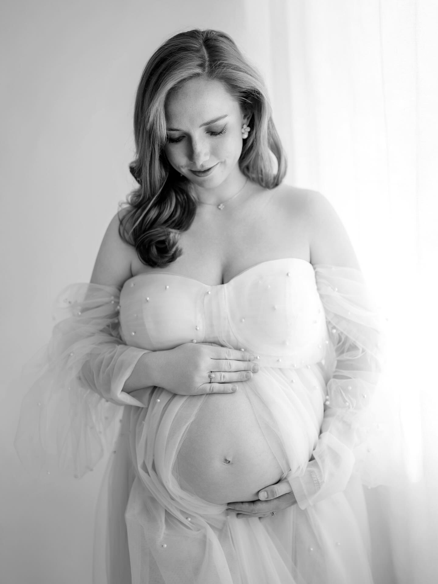 Believe me, we also captured incredible moments with two energetic little boys I can’t share 🤍🤍🤍 Soon-to-be big brothers! Such a beautiful family, filled with love and positive energy!.
.
Glaubt mir, wir haben auch unglaubliche Momente mit zwei energiegeladenen kleinen Jungen festgehalten, die ich leider nicht zeigen kann 🤍🤍🤍 Bald werden sie große Brüder! So eine wunderschöne Familie, voller Liebe und positiver Energie.
.
.
Newborn, Family & Maternity Photographer in Zürich area | Ksenia Photography
.
.
Neugeborenen-, Familien- & Schwangerschaftsfotografin im Raum Zürich | Ksenia Photography
.
.
.
.
#maternityphotography #motherhood #zurich_switzerland❤️ #newlife #schwangerschaftshooting