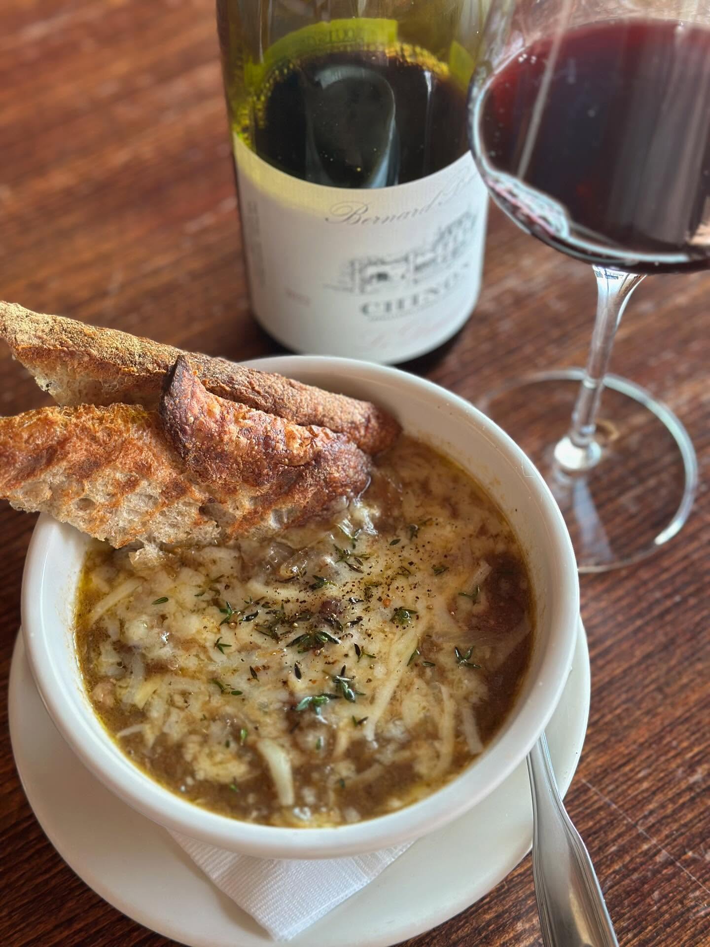 The perfect snow day meal! ❄️ French Onion Soup, Braised Beef, Gruyère, Croutons, Thyme.